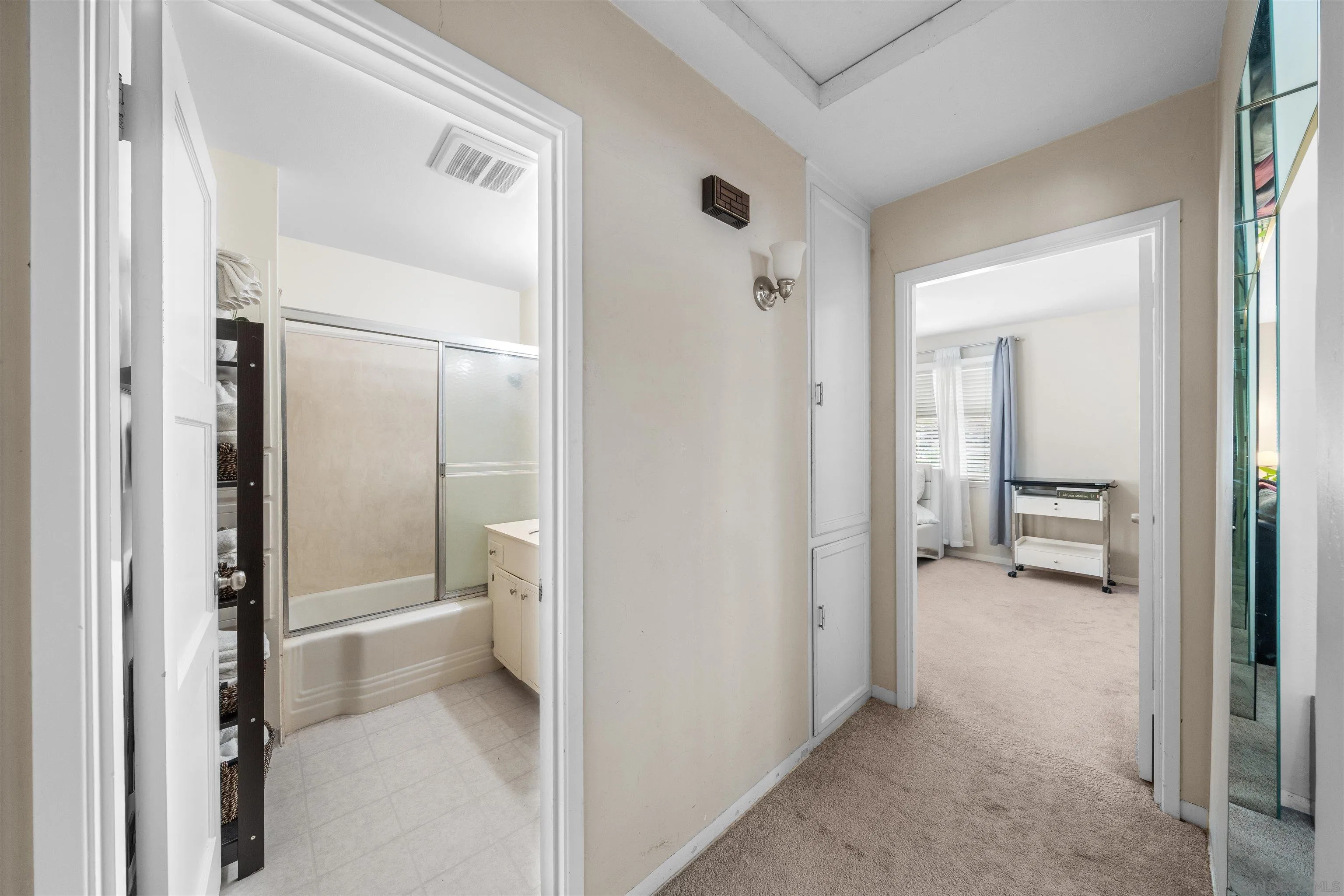 https://cdn.realtyfeed.com/cdn/127/250024882/4a0a6afaf9b807ae5651296a2b7dc8a2.webp