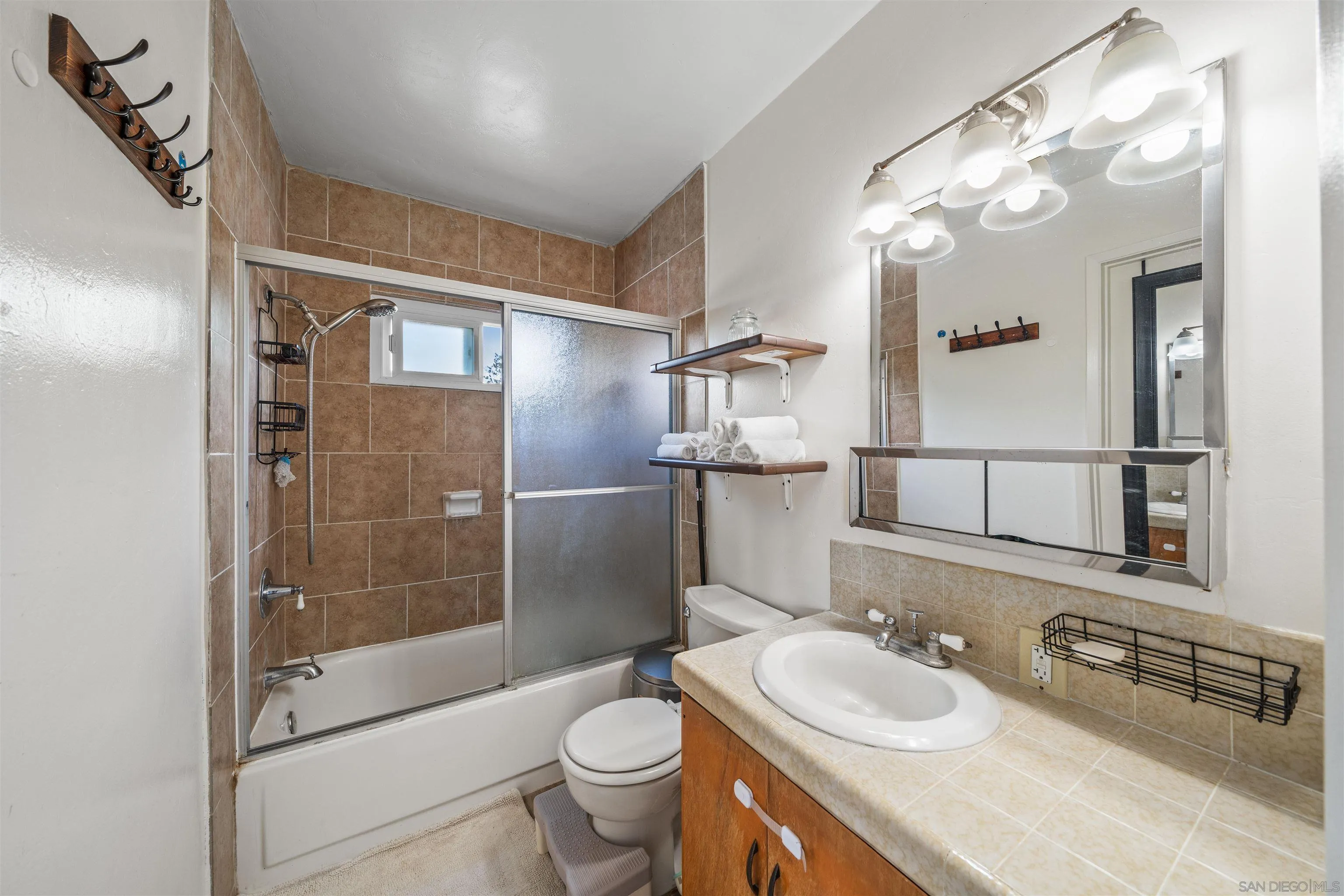 https://cdn.realtyfeed.com/cdn/127/250024882/6c17209c7f0690f0ef4d4abd5c200274.webp