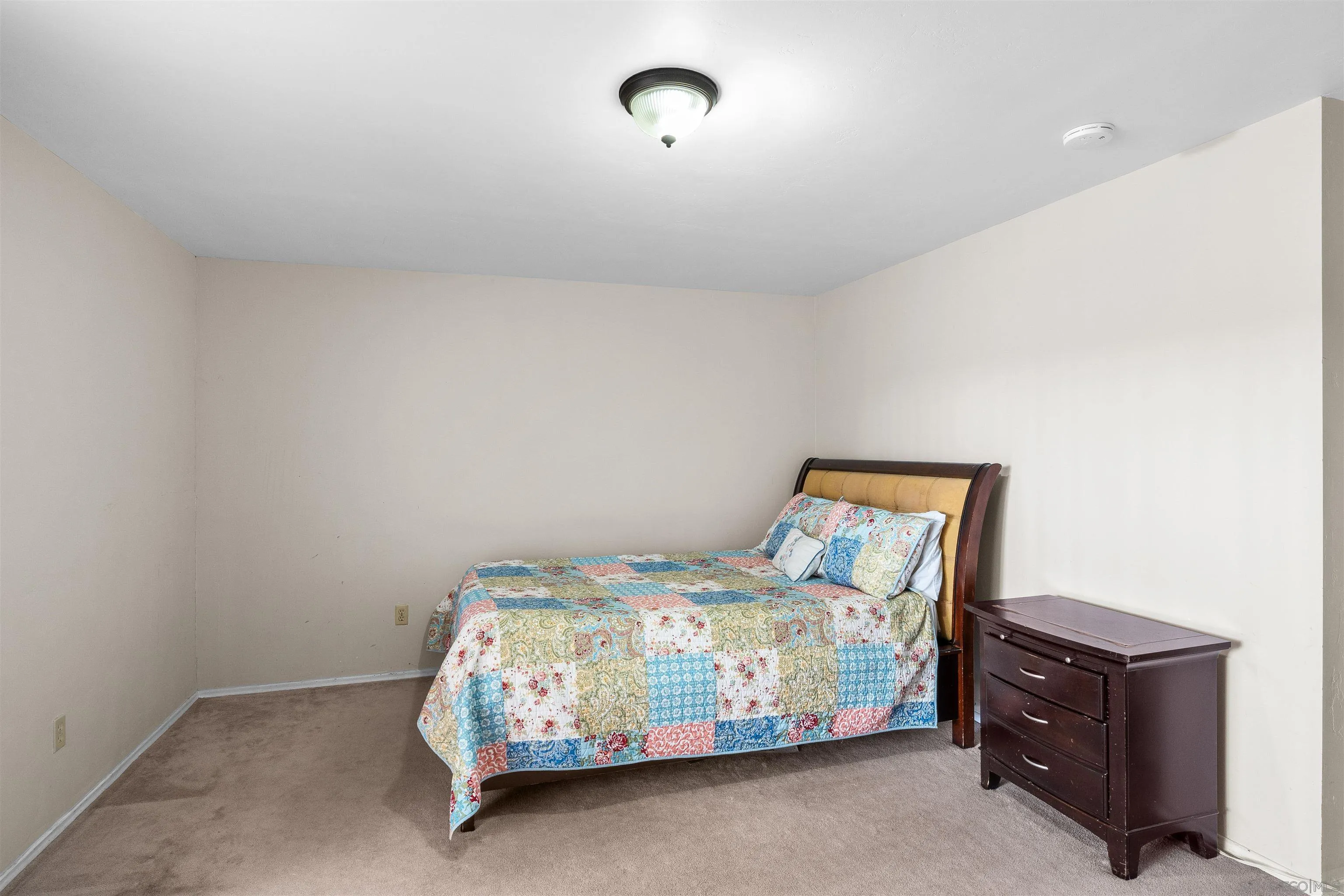 https://cdn.realtyfeed.com/cdn/127/250024882/7ce2a47dc8b5876c94bbff588a2d05d1.webp