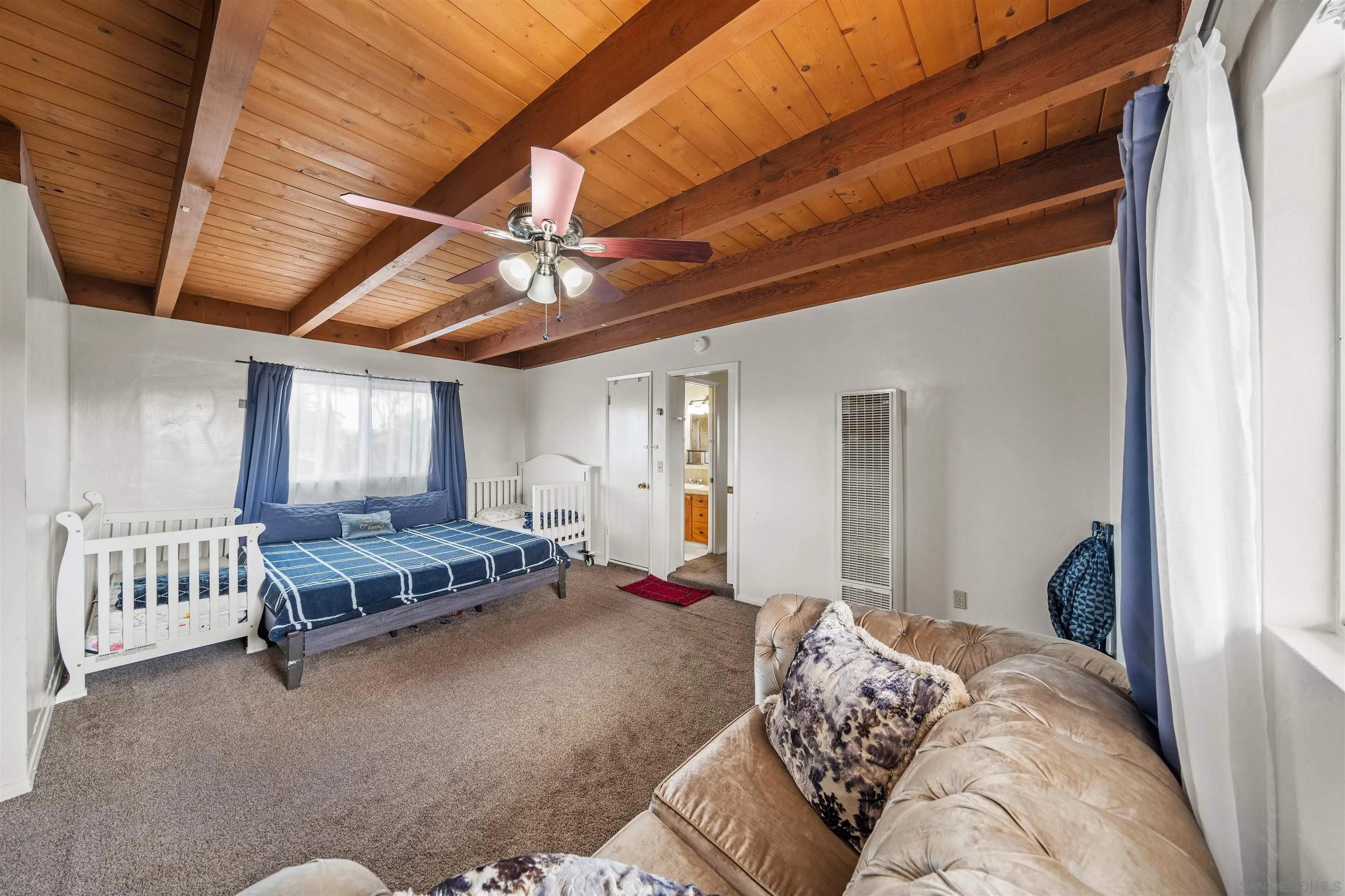 https://cdn.realtyfeed.com/cdn/127/250024882/7d9c036053e30073faa5f9a362eacb5a.webp