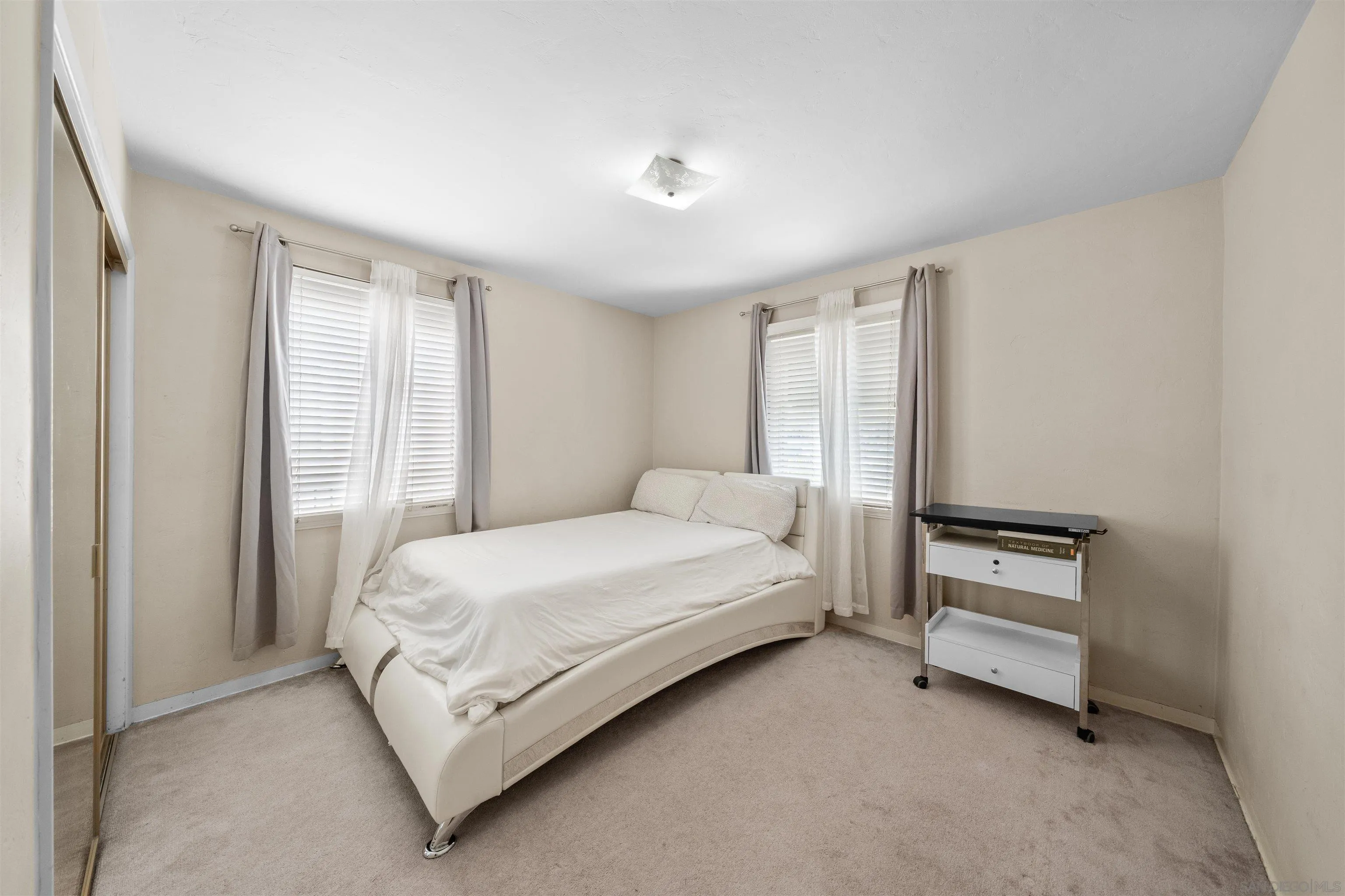 https://cdn.realtyfeed.com/cdn/127/250024882/aaaa1b3c5cb982b33032f7ee3af09f76.webp