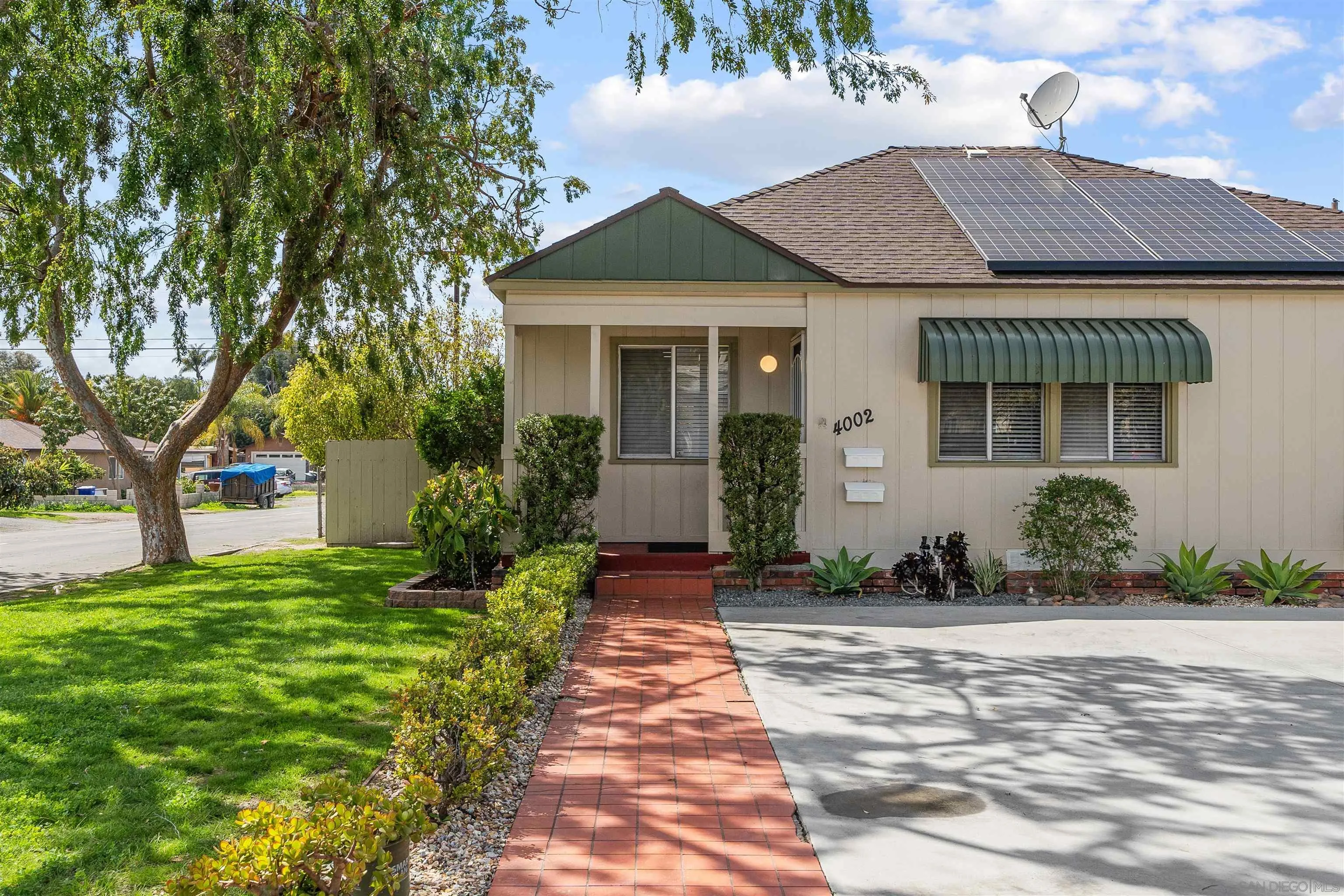 https://cdn.realtyfeed.com/cdn/127/250024882/c367c20631c695aad2417f878532b688.webp