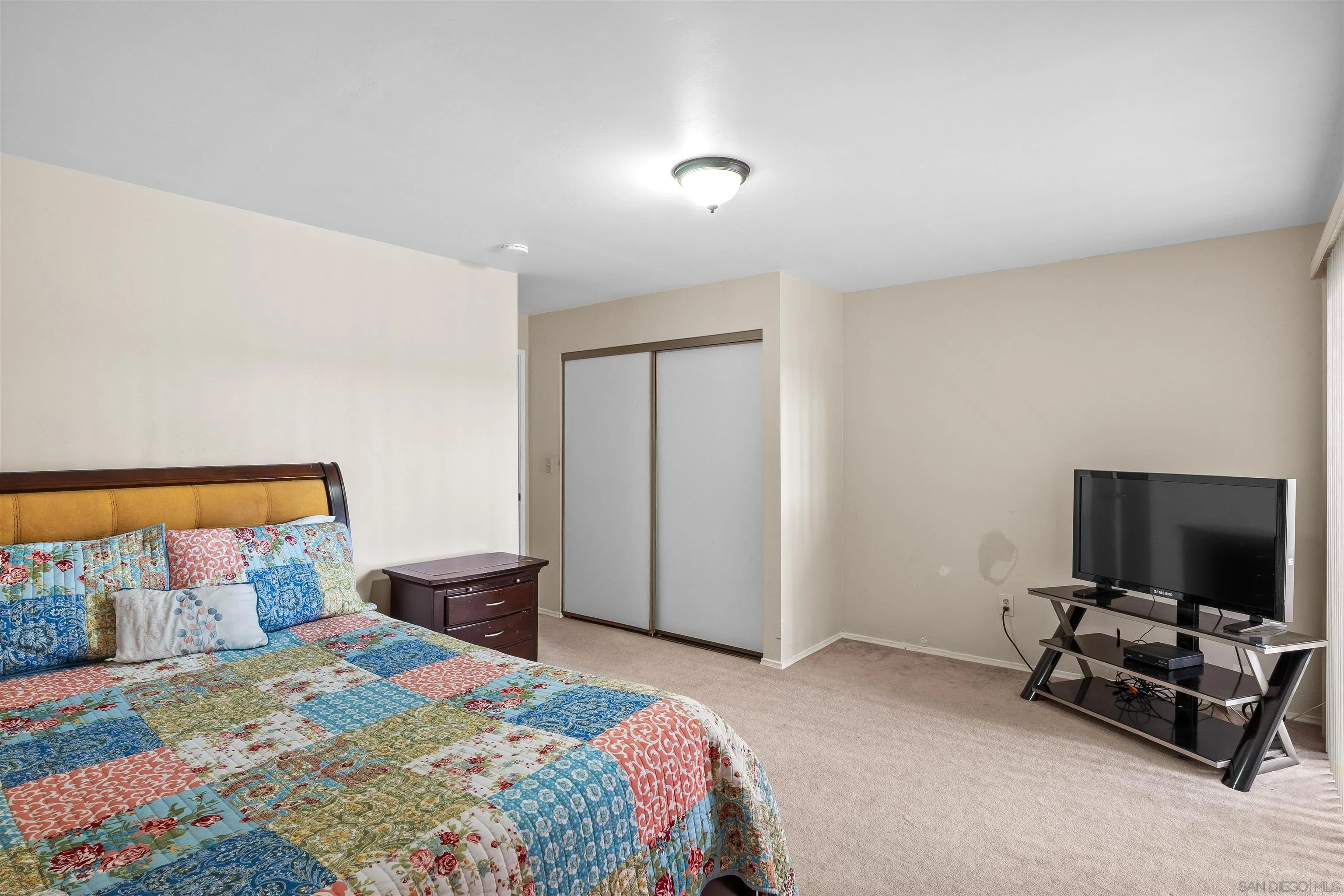 https://cdn.realtyfeed.com/cdn/127/250024882/cd920490b29740abb478c1f0db995104.webp