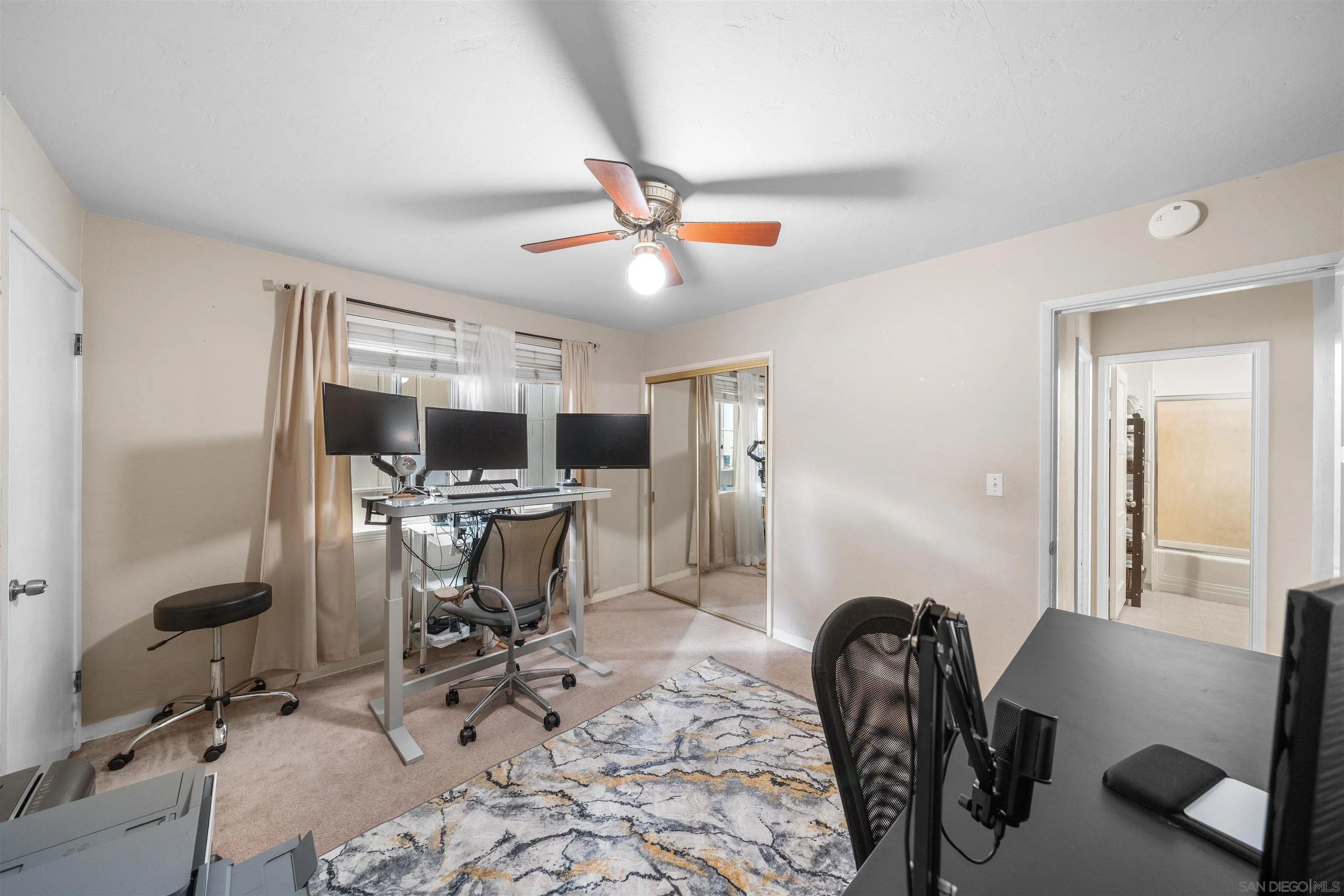 https://cdn.realtyfeed.com/cdn/127/250024882/d3aeb186951d1505876eec777b2c157a.webp