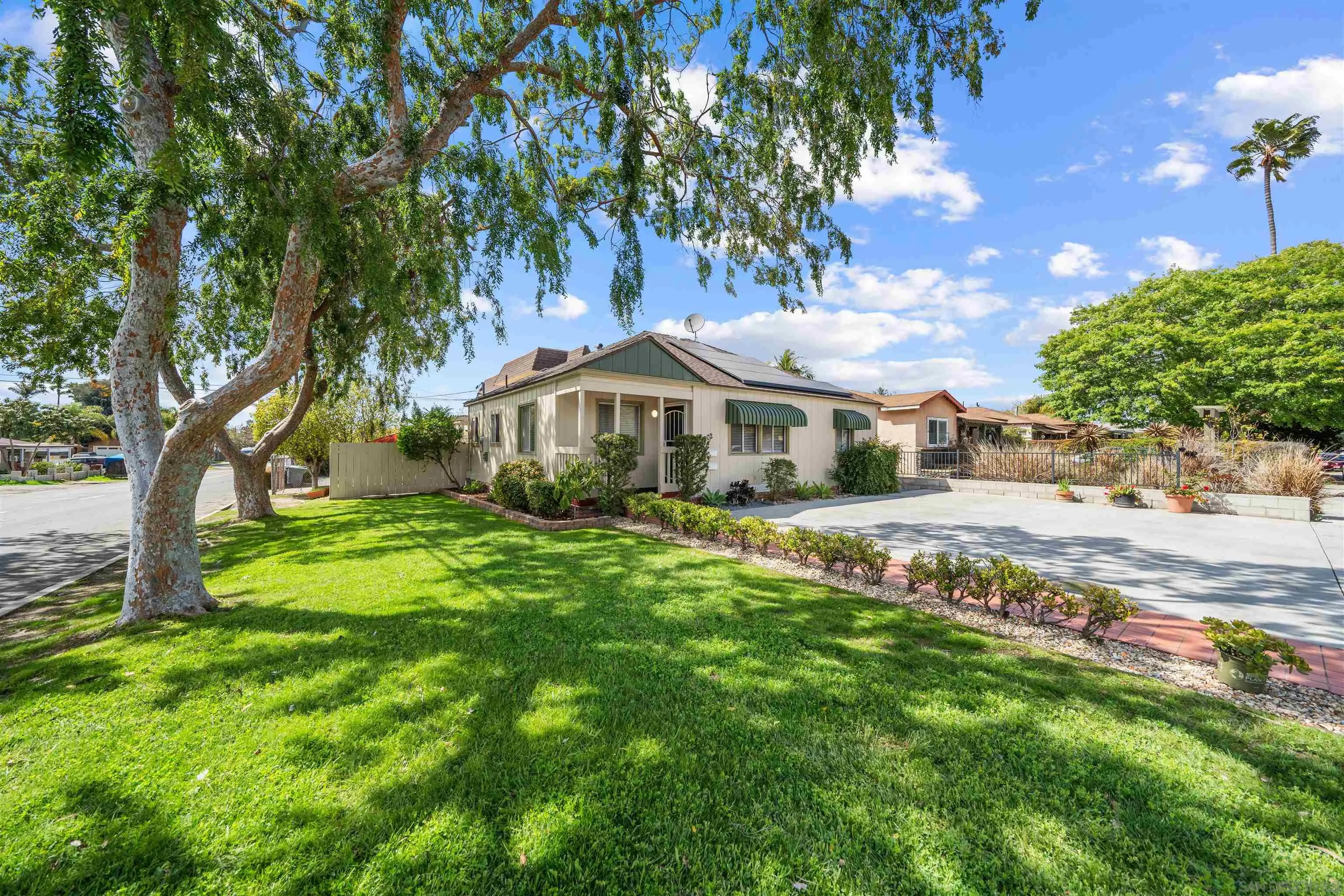 https://cdn.realtyfeed.com/cdn/127/250024882/e654b0d99c5aae14213de257336ad3e6.webp