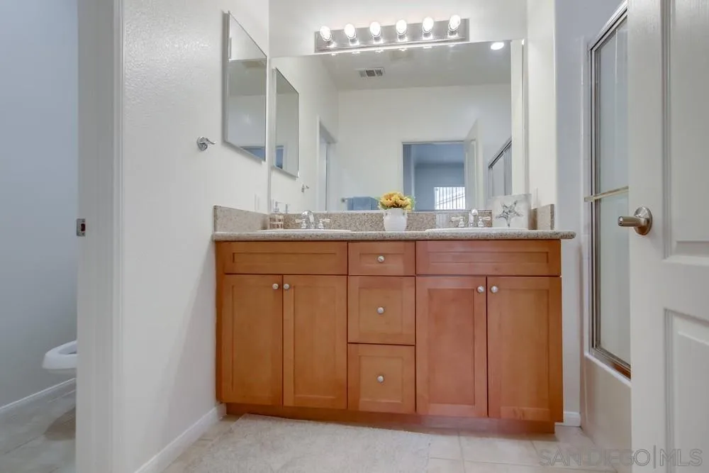 https://cdn.realtyfeed.com/cdn/127/250024891/7e160a4ecf9bed1aca9a1e9da716137a.webp