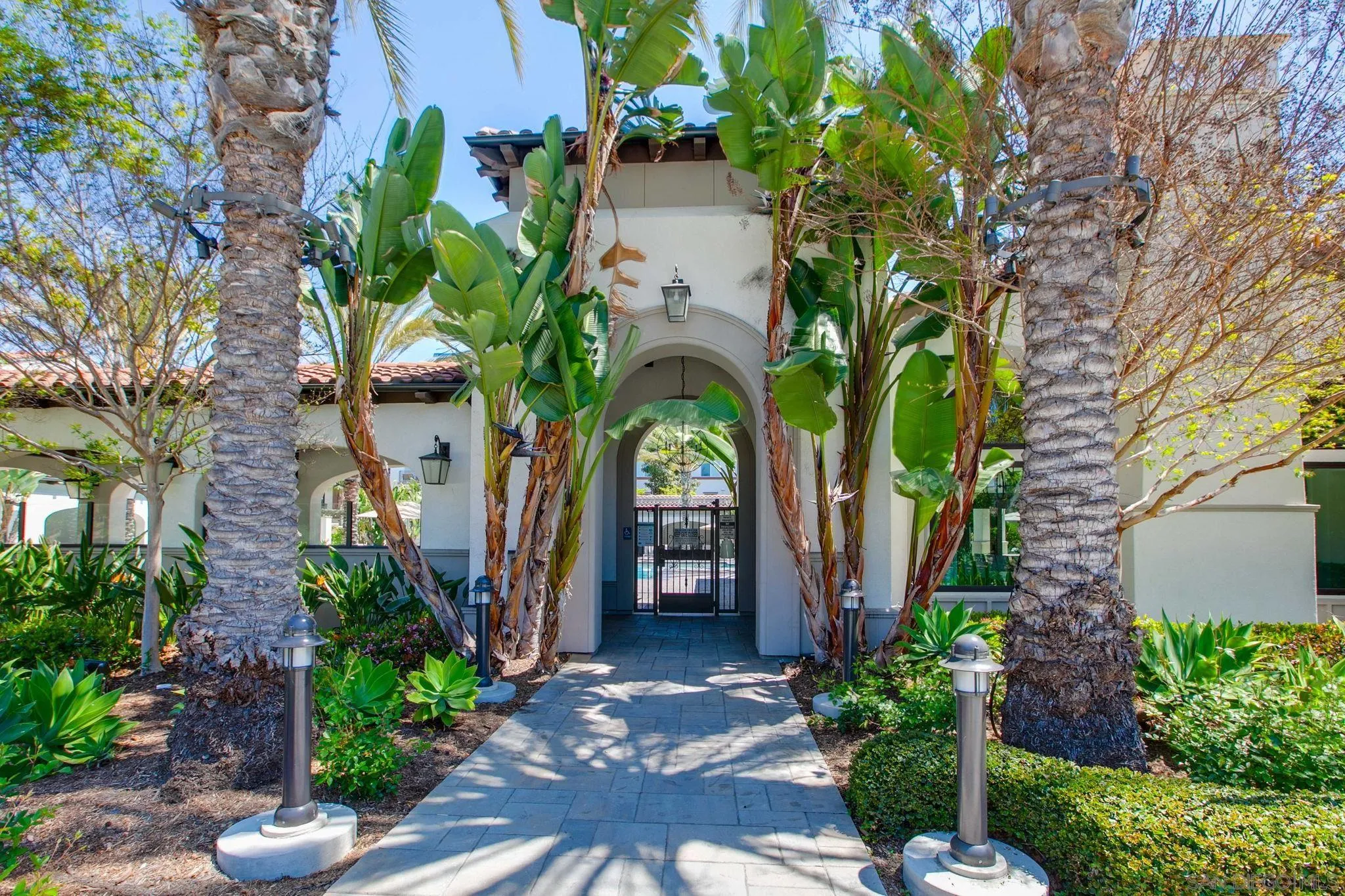 https://cdn.realtyfeed.com/cdn/127/250024899/2214f3bf03e283b93d6fde98b1d1e50b.webp