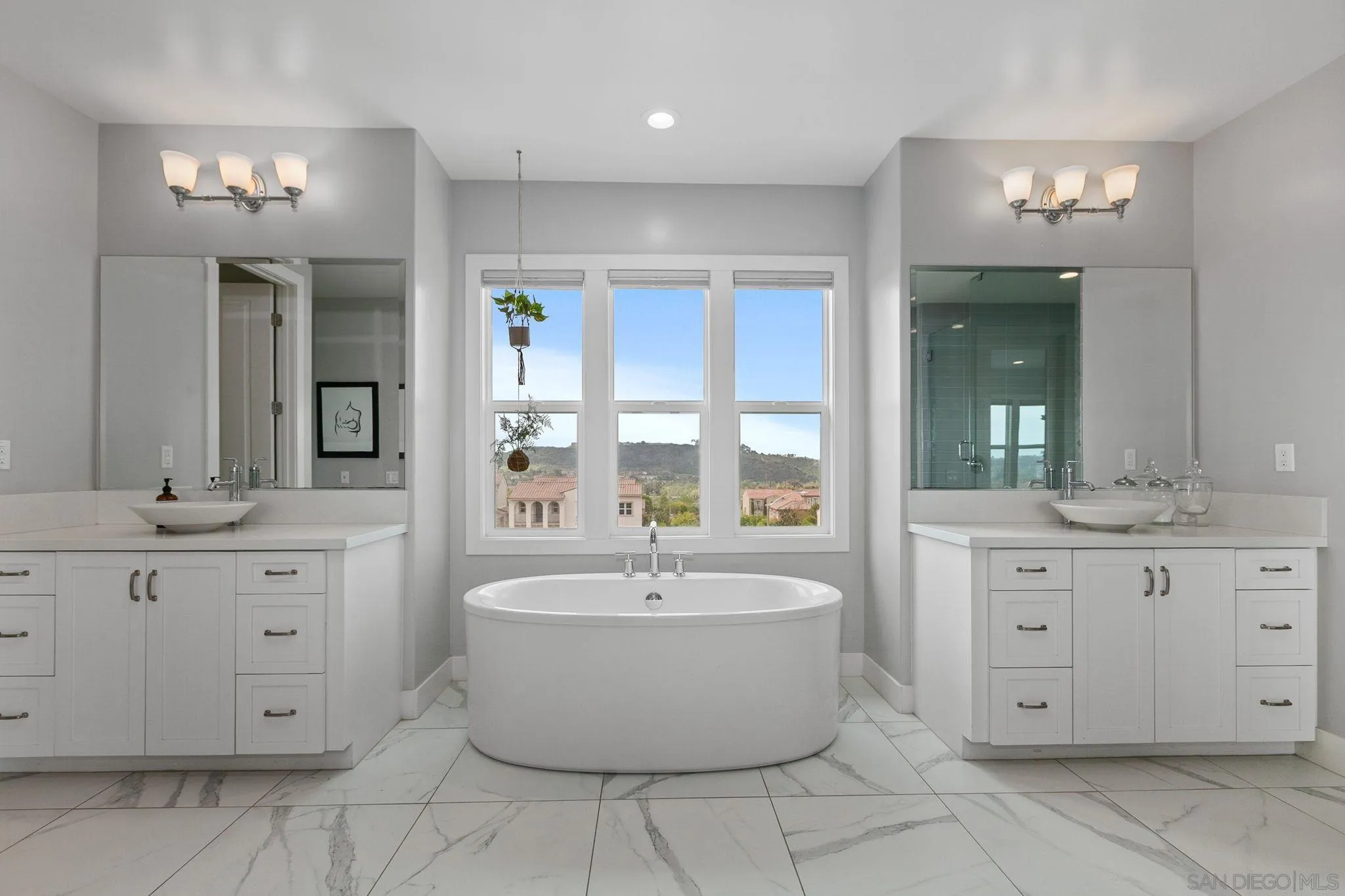 https://cdn.realtyfeed.com/cdn/127/250024899/6b4d236994dbf6f26ff20aa63a7e9a15.webp