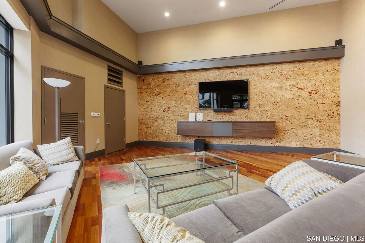 https://cdn.realtyfeed.com/cdn/127/250024926/446426273893b7d1d25b9dbcb1685f38.webp