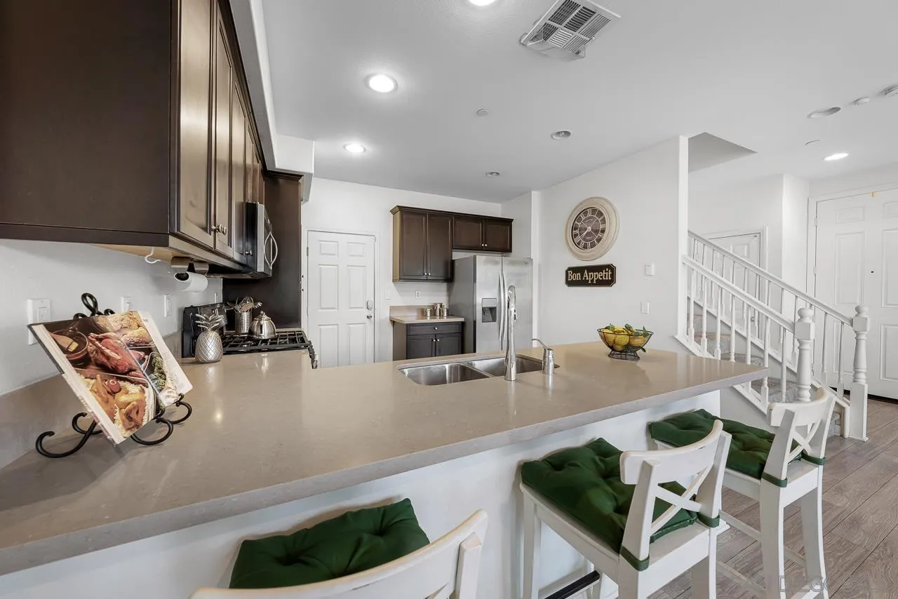 Photo #11: 250024963 Listing: Photo #11