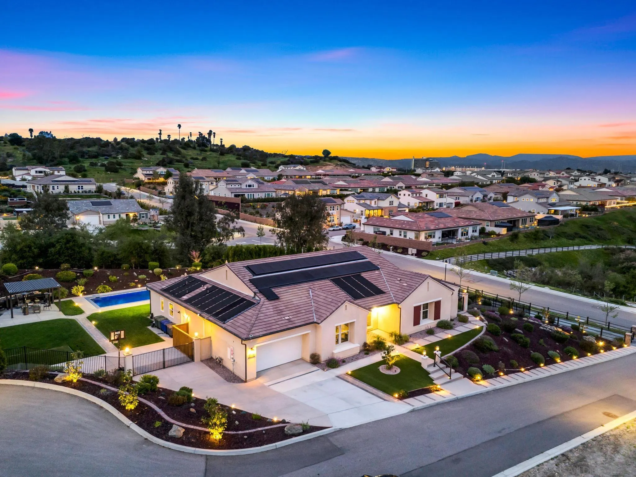https://cdn.realtyfeed.com/cdn/127/250024989/10e889baa613aaf9aa65e3ff7e03b008.webp
