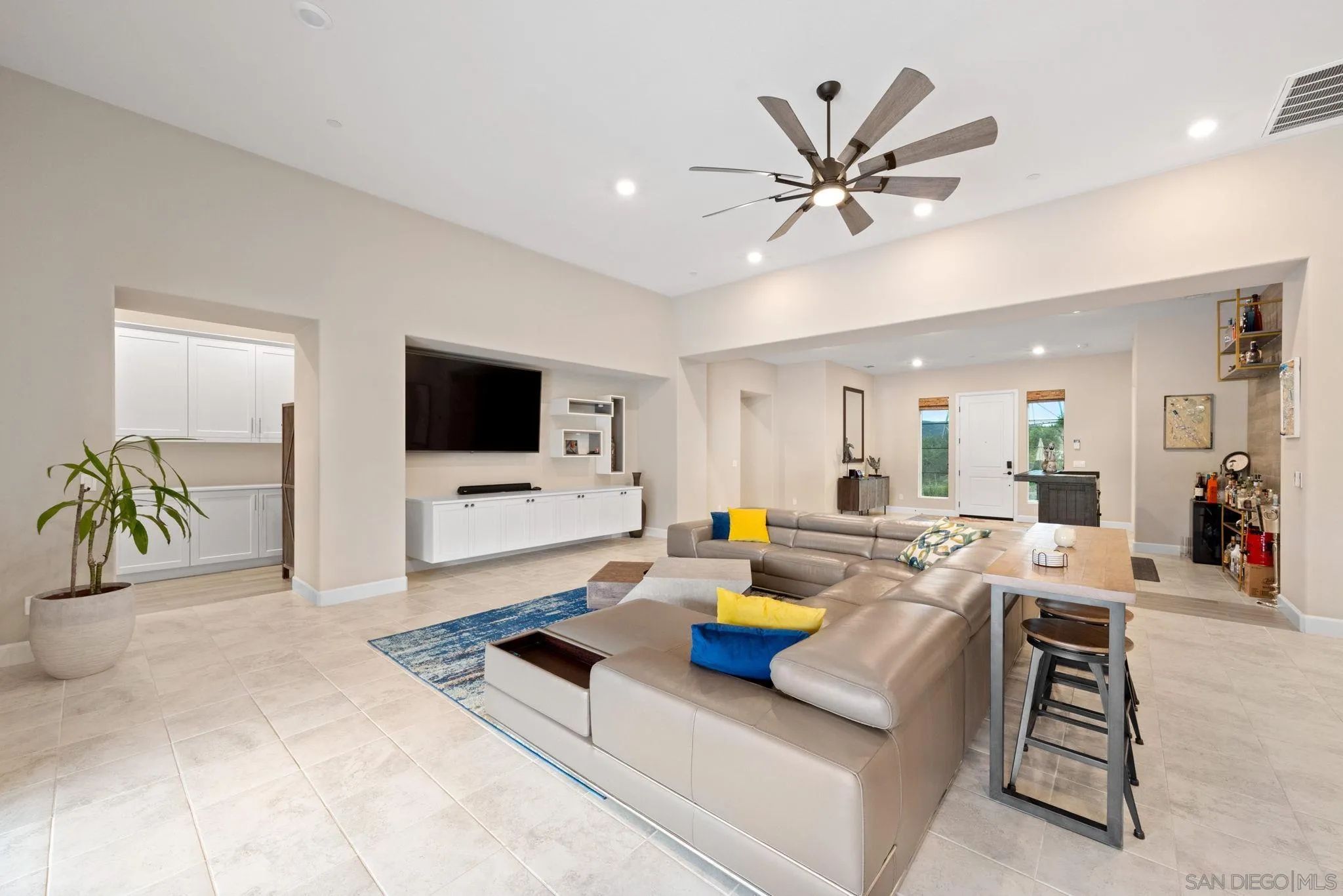https://cdn.realtyfeed.com/cdn/127/250024989/17e489c61a1514e91ed3d1c0d50d0159.webp