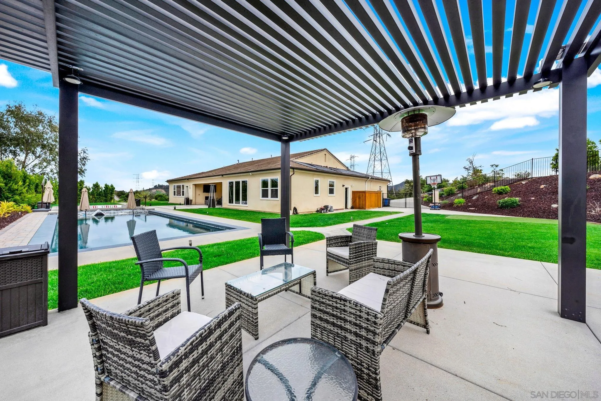 https://cdn.realtyfeed.com/cdn/127/250024989/20854620a438bbe79e33a3bbed92c635.webp