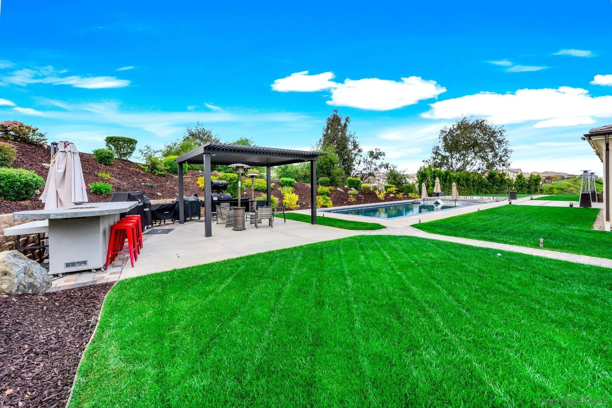 https://cdn.realtyfeed.com/cdn/127/250024989/2d921ed8b8ae4418134ab0fc6700d9dd.webp