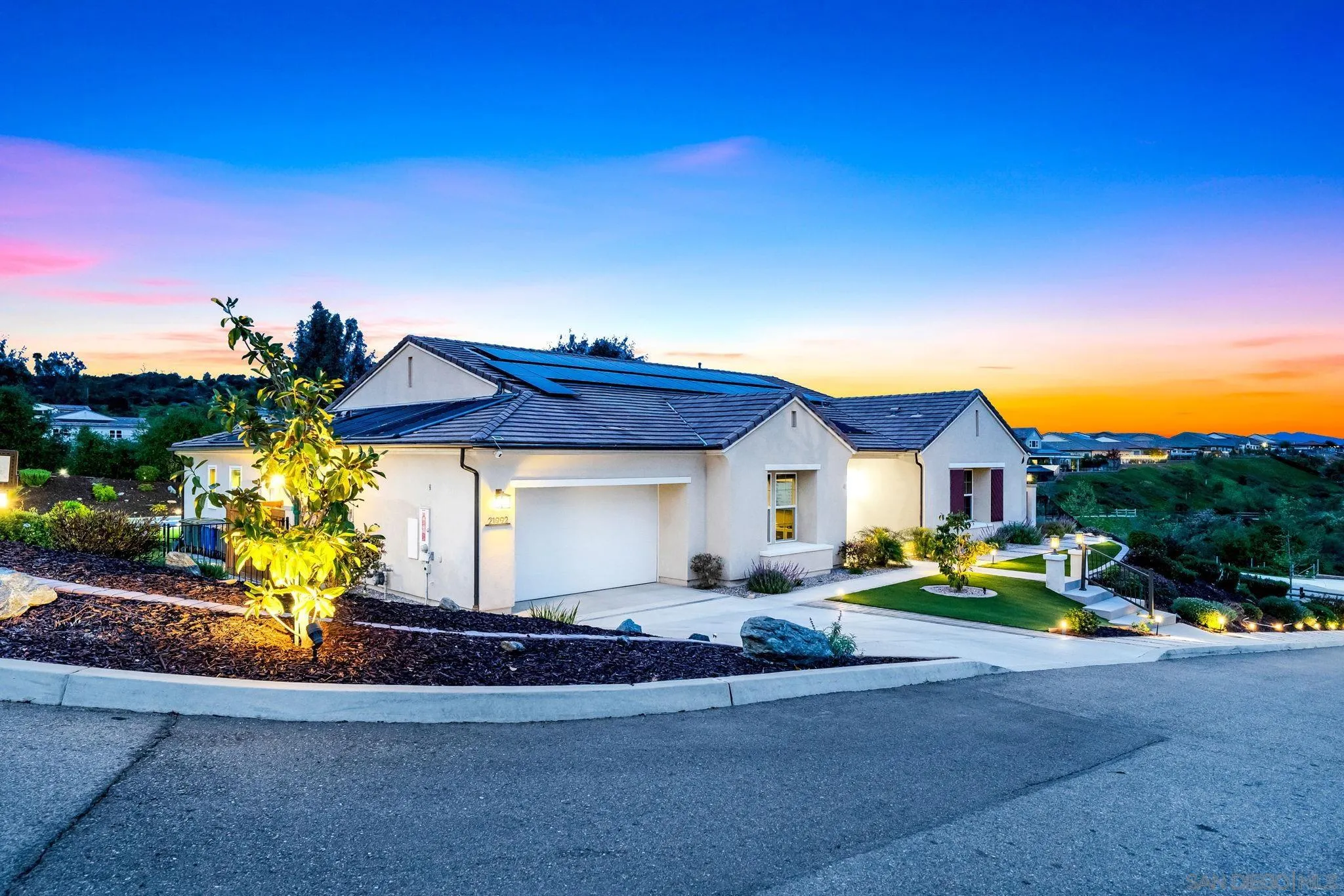 https://cdn.realtyfeed.com/cdn/127/250024989/30a9417d16a19fd4376f54026e40c1b7.webp