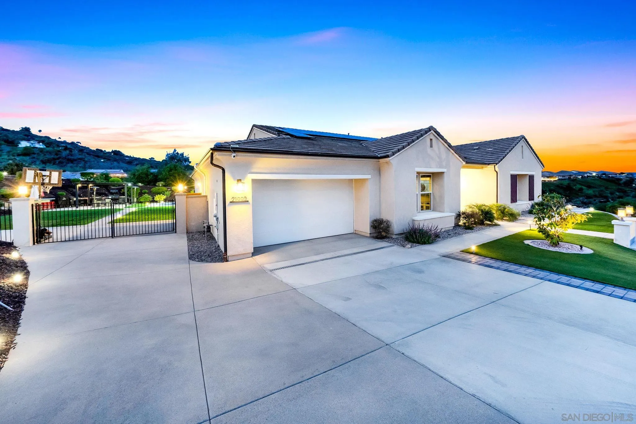 https://cdn.realtyfeed.com/cdn/127/250024989/401bbf4d7c2d5e3e6f525c80486a93b2.webp