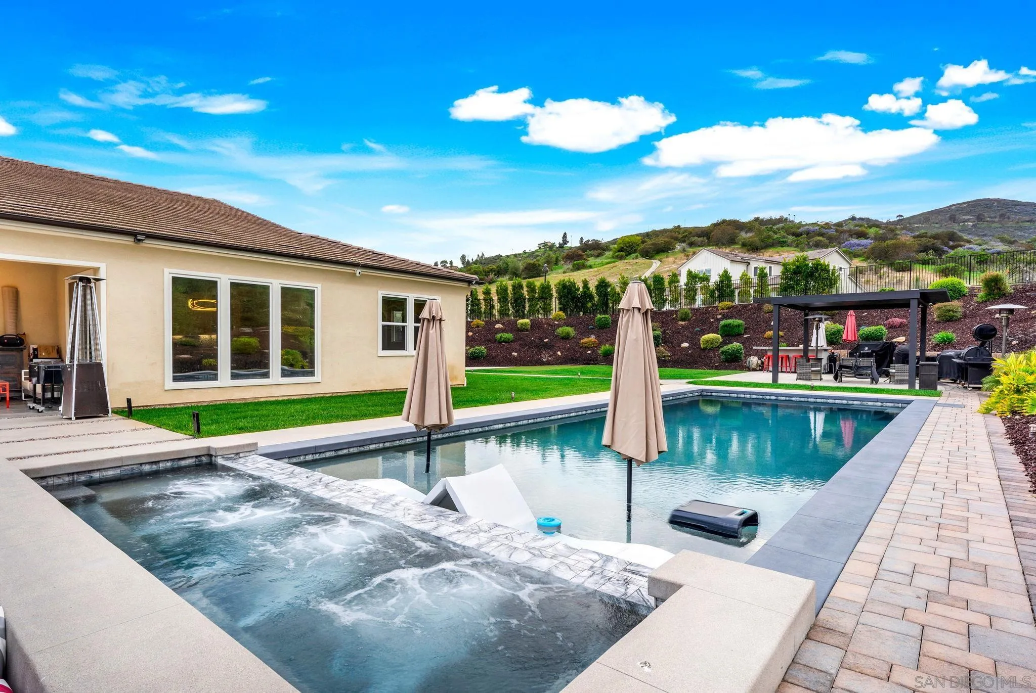 https://cdn.realtyfeed.com/cdn/127/250024989/7e9e5c323ba17fc70ce9f9f7a24957b1.webp