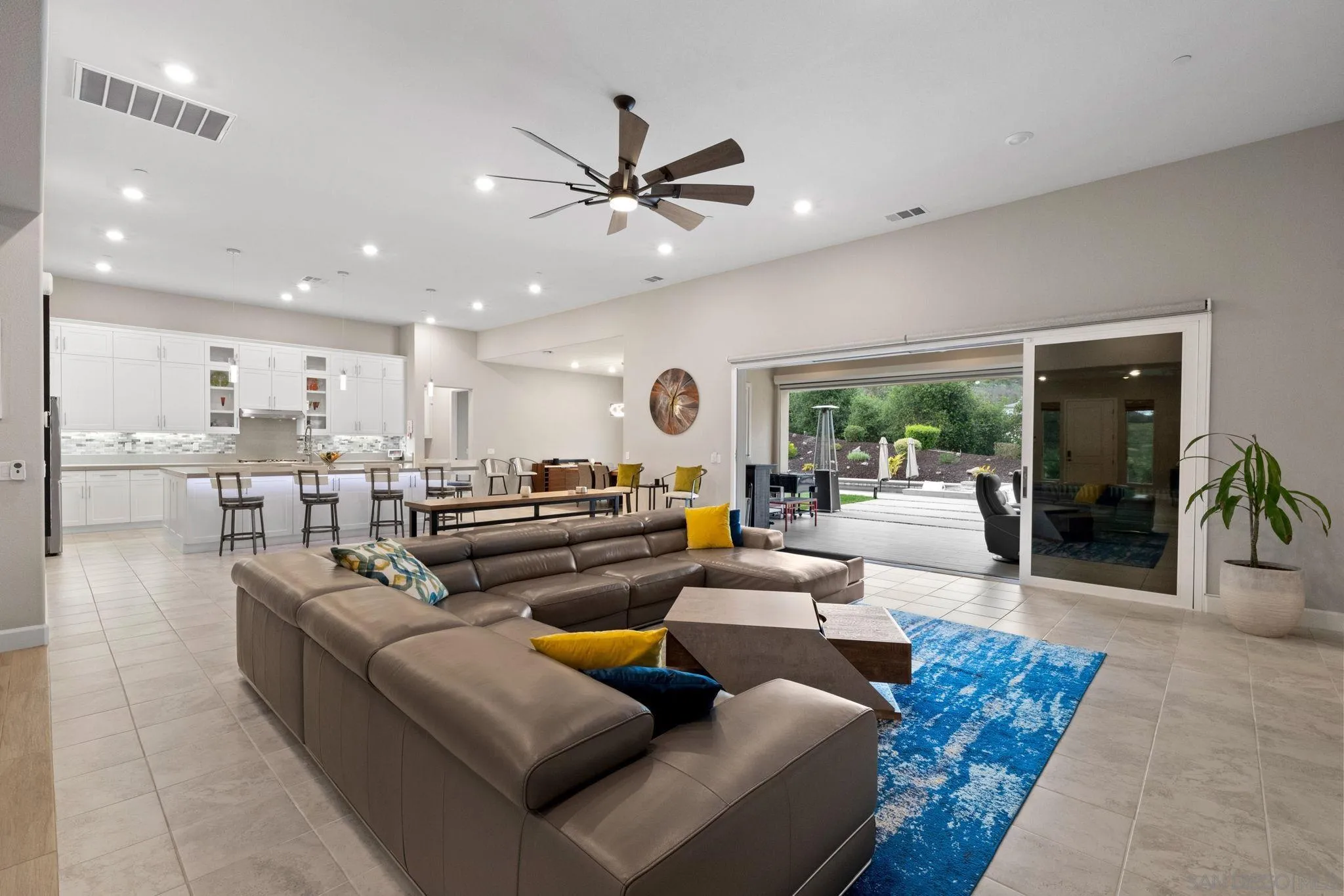 https://cdn.realtyfeed.com/cdn/127/250024989/82e54cfdb80e3967ddcd1a29b924dabe.webp
