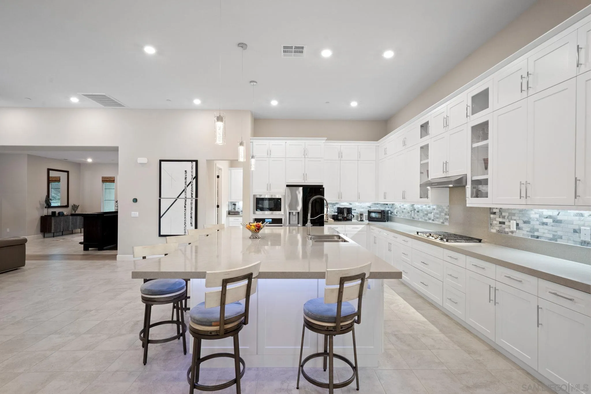 https://cdn.realtyfeed.com/cdn/127/250024989/87a421b2b05b07521d1a92019dbb66a1.webp