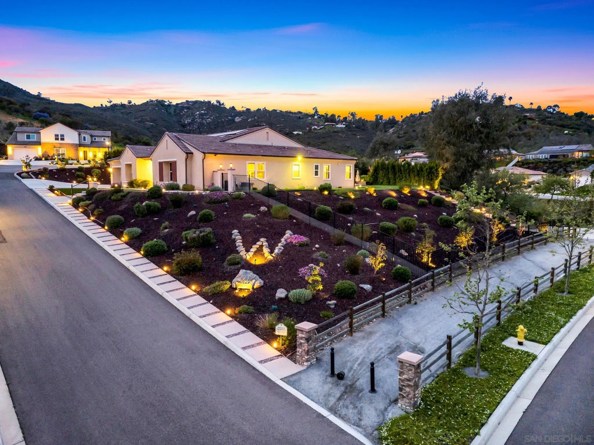 https://cdn.realtyfeed.com/cdn/127/250024989/f7929c08e9ca68cbba40bf02329f1c6d.webp