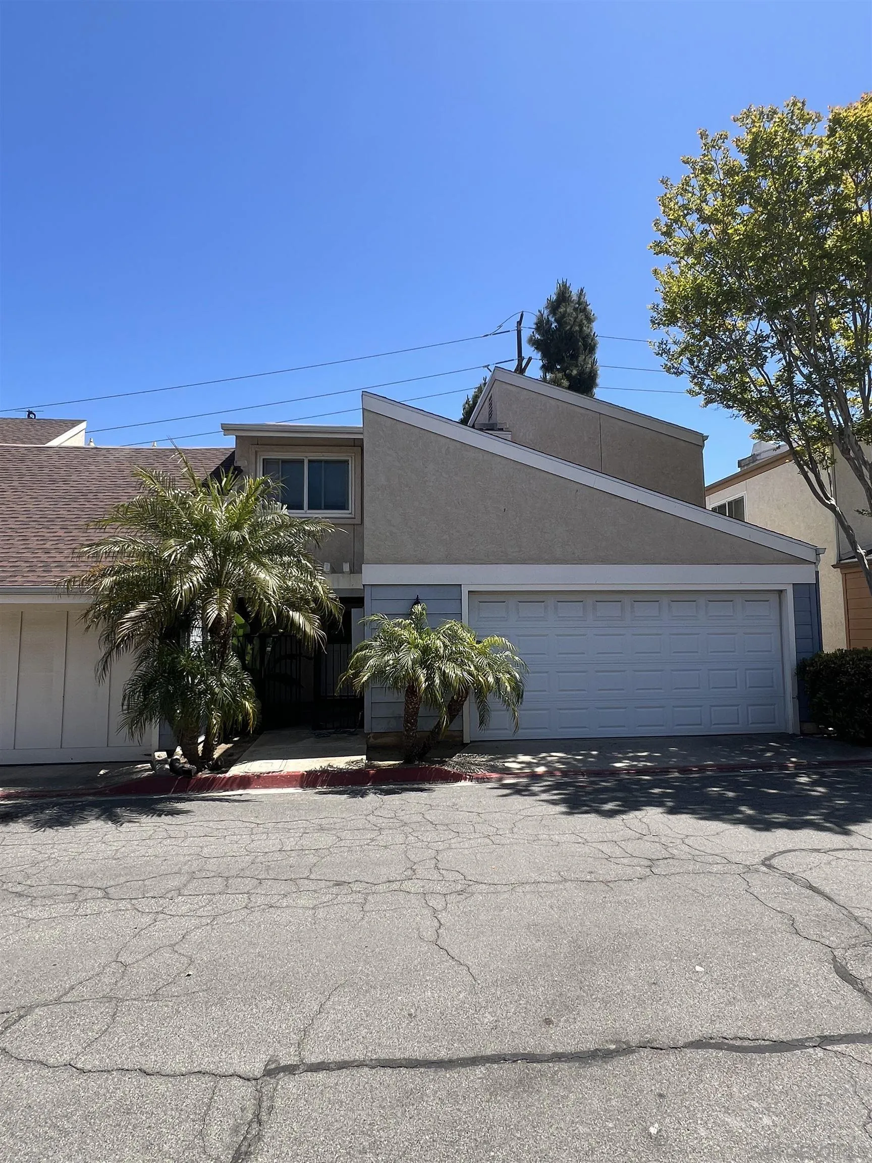 More Details about MLS # 250024995 : 2359 CAMINITO AGRADO