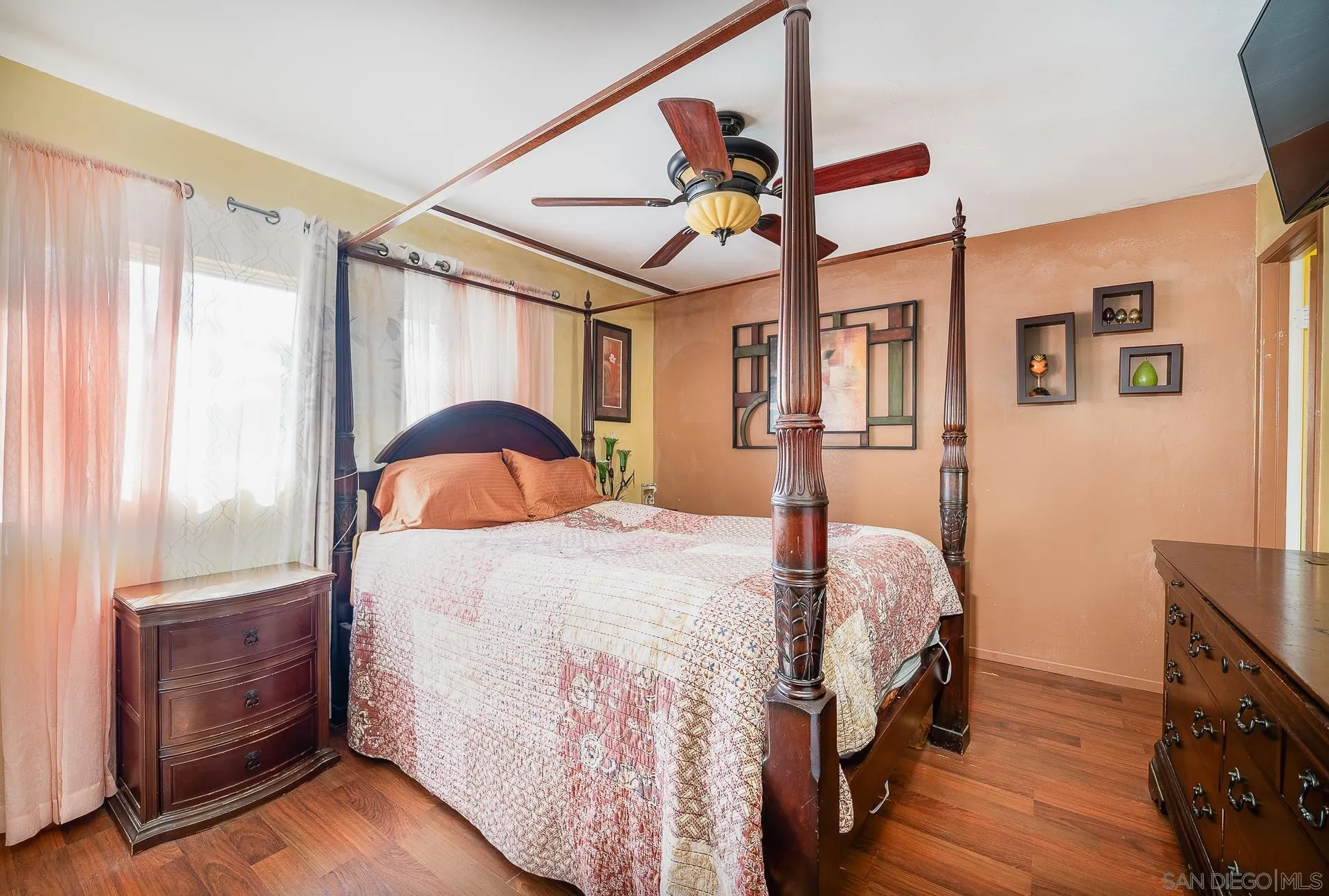 https://cdn.realtyfeed.com/cdn/127/250025003/e61f499824c0bc083742110d007bfeb0.webp