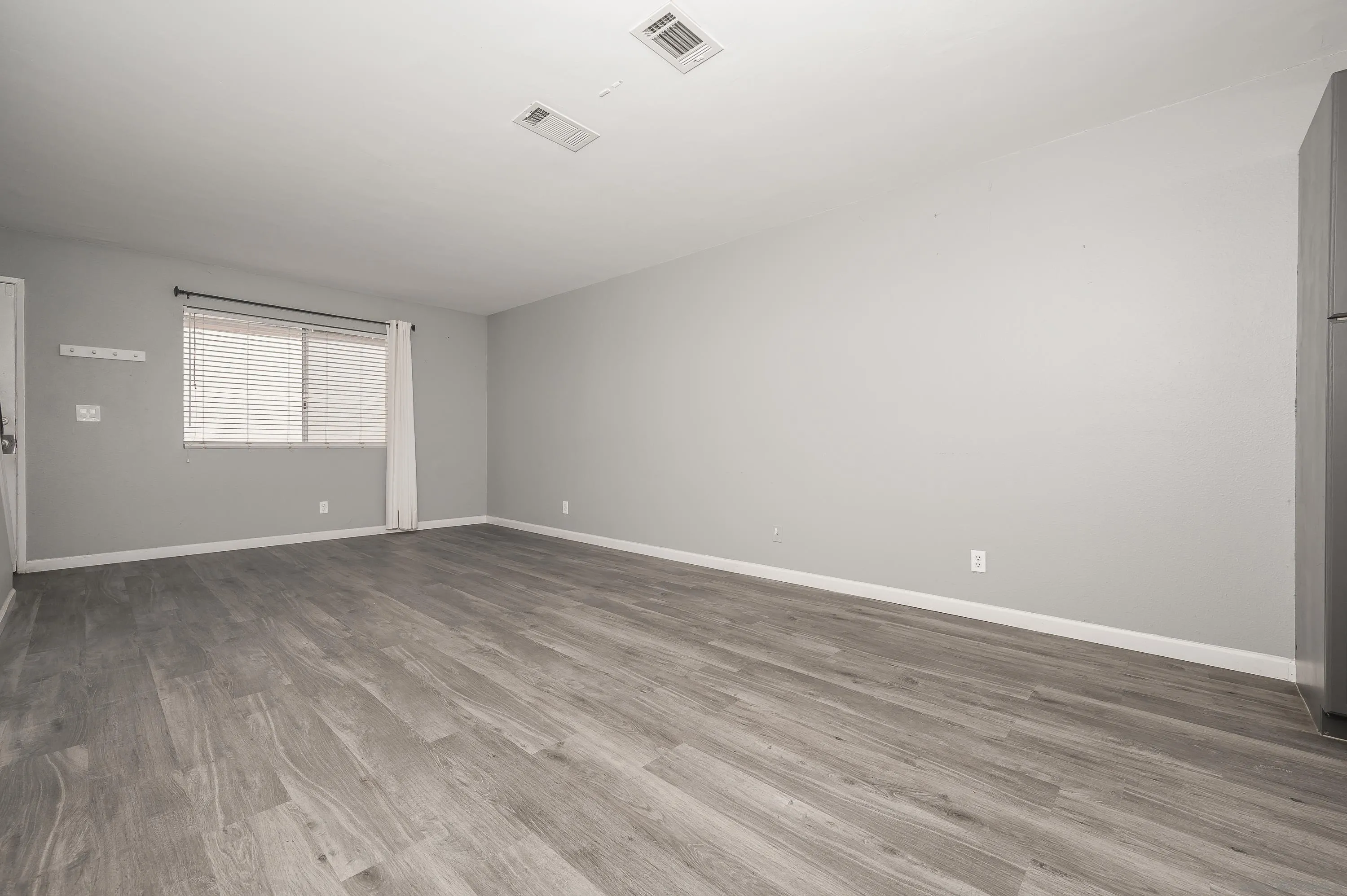 https://cdn.realtyfeed.com/cdn/127/250025004/01b742fdd89292a39ed70182f8e6c269.webp