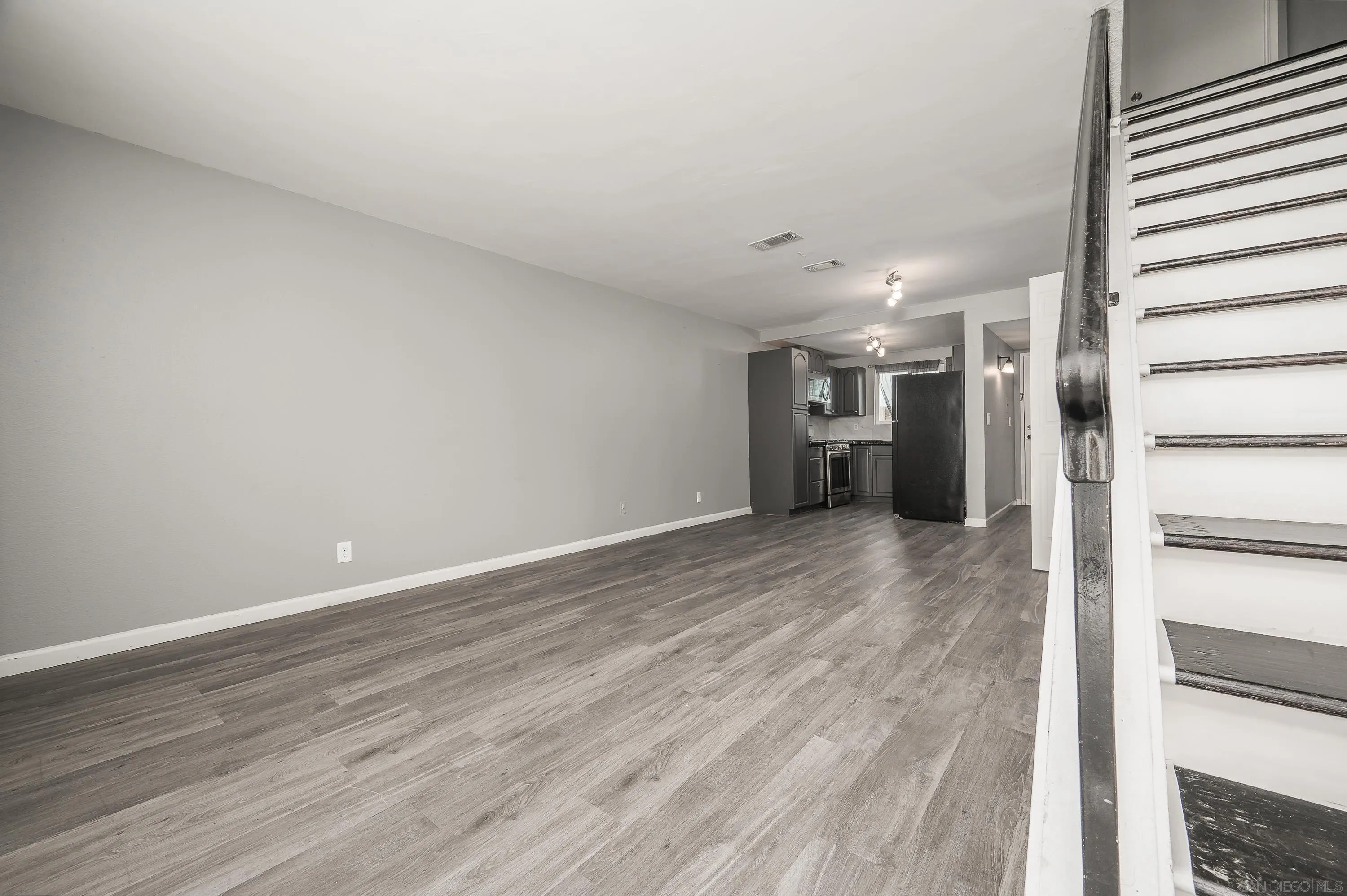 https://cdn.realtyfeed.com/cdn/127/250025004/0b0742670e84a62950d853b94caef980.webp