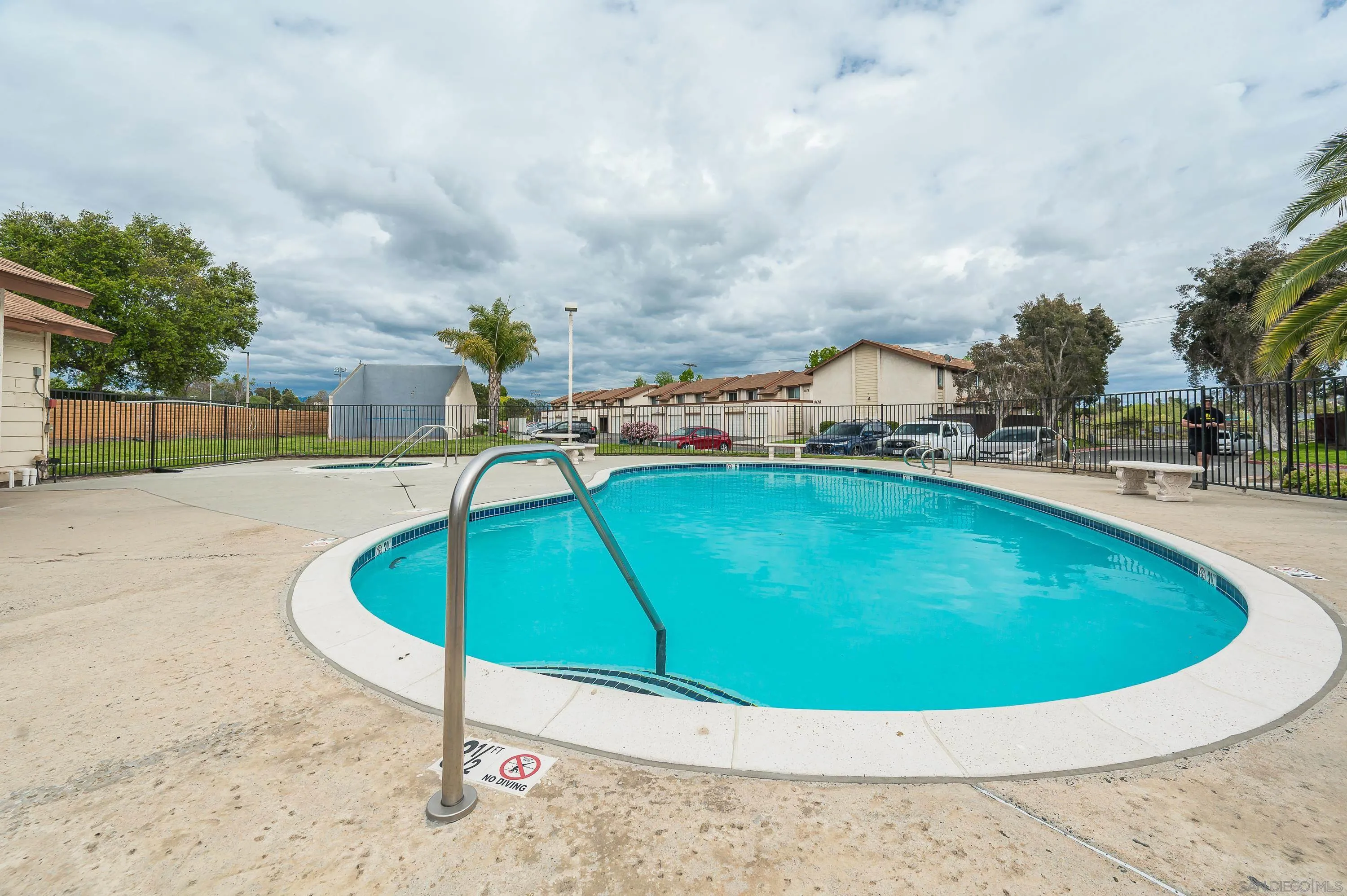 https://cdn.realtyfeed.com/cdn/127/250025004/41881d93434c3732f4abef805be1f457.webp