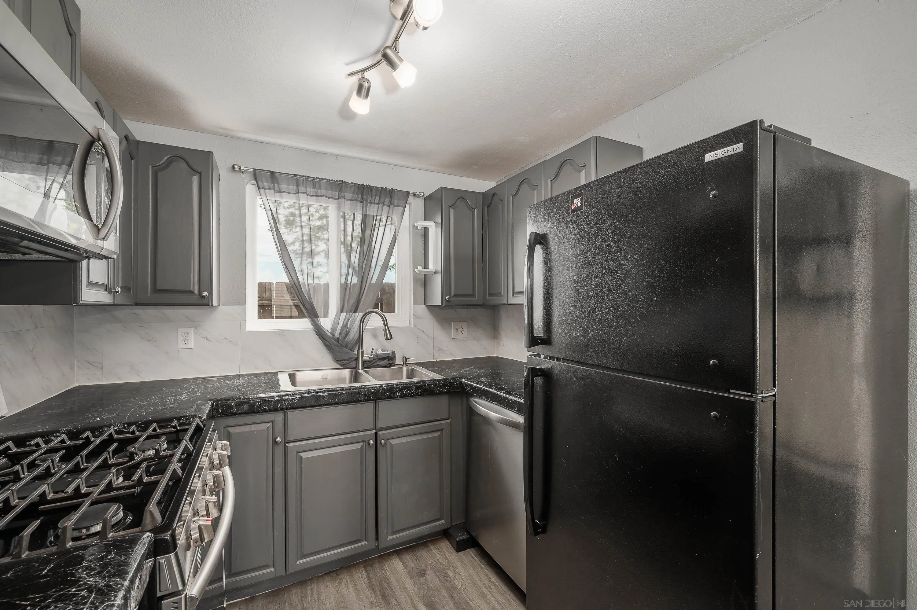 https://cdn.realtyfeed.com/cdn/127/250025004/5efa8dfa14e648832feae57d5f0dbca8.webp