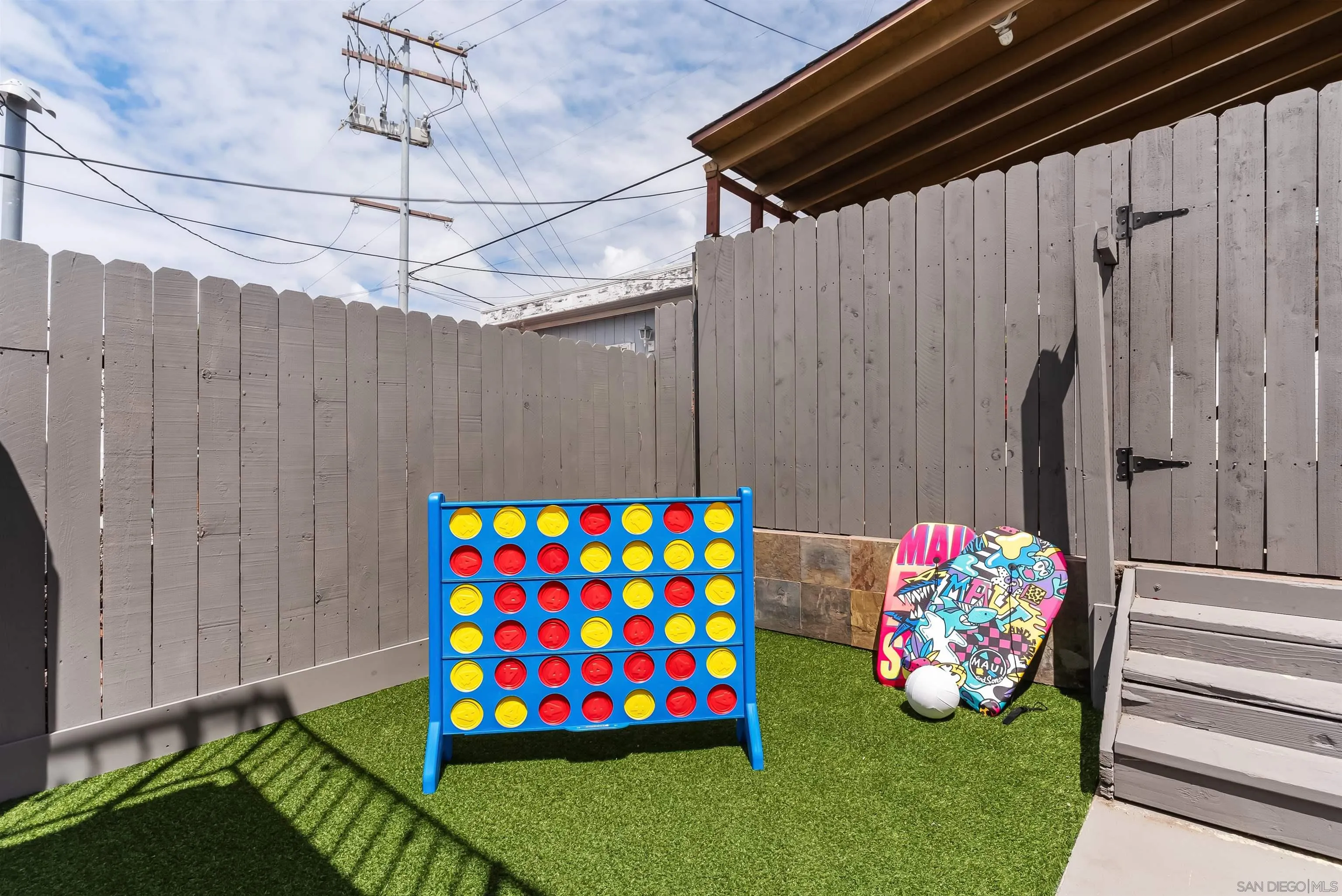 https://cdn.realtyfeed.com/cdn/127/250025014/439de159aa54241c1512808e6d4a4d20.webp