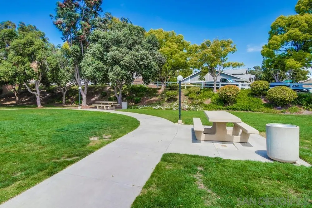 https://cdn.realtyfeed.com/cdn/127/250025018/6eeb12f8760756d40478f84c7e2ed8c6.webp