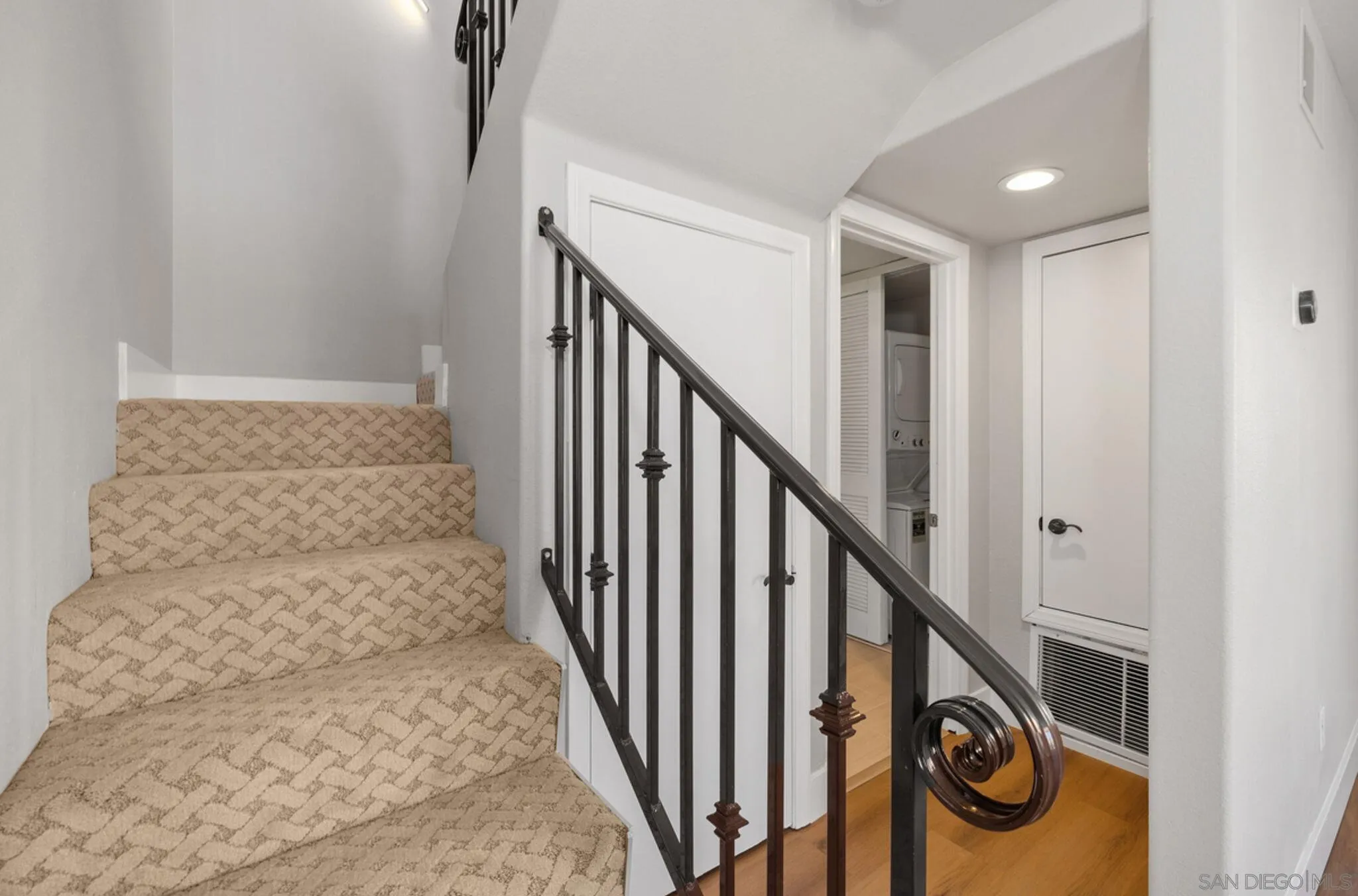 Photo #16: 250025027 Listing: Photo #16