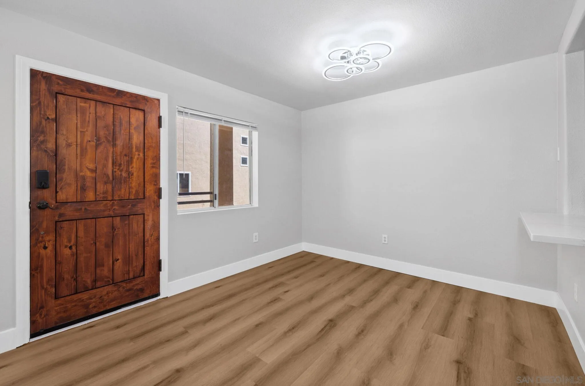 Photo #5: 250025027 Listing 