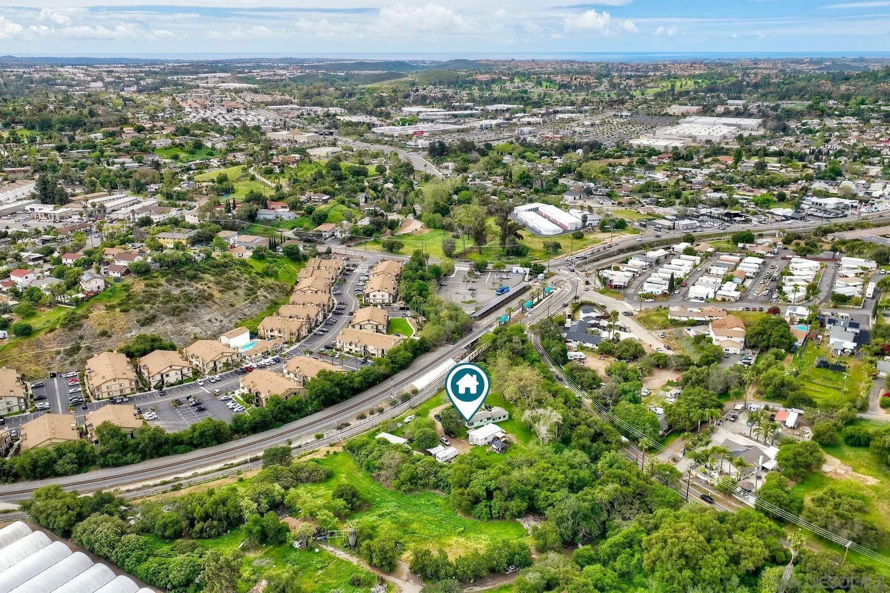 https://cdn.realtyfeed.com/cdn/127/250025047/804a3f10feb0d100a8b03db70ba0f39d.webp