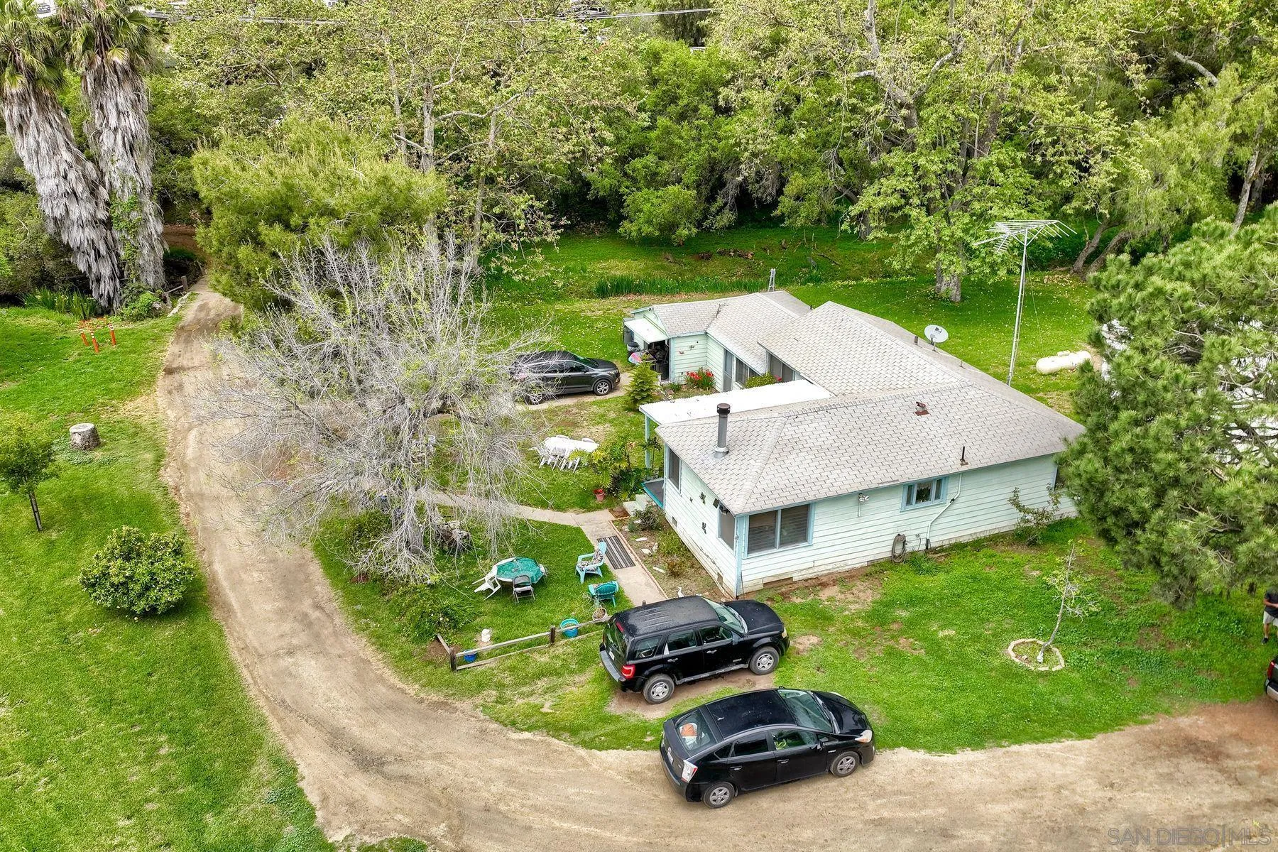 https://cdn.realtyfeed.com/cdn/127/250025047/85e1b5f0b6c04aa60e52187e7cbdc59e.webp