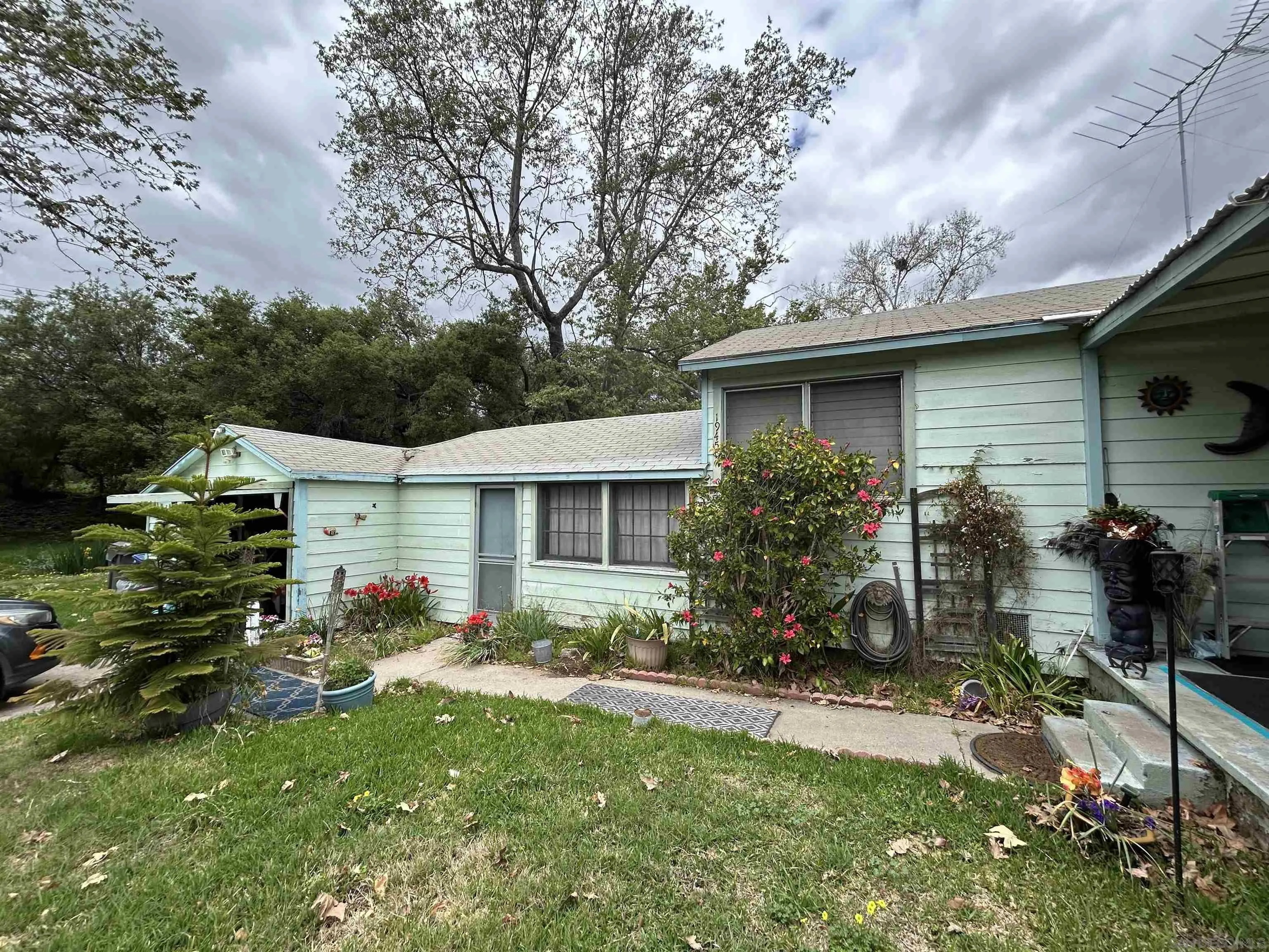 https://cdn.realtyfeed.com/cdn/127/250025047/f3345a9c07b2c95cd6b1726ab0df4962.webp