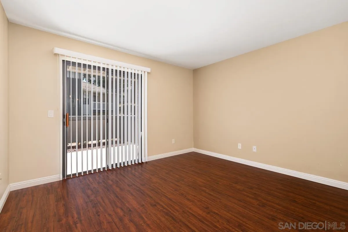 https://cdn.realtyfeed.com/cdn/127/250025053/3d6af0a7a13240fc8977dec98806135a.webp
