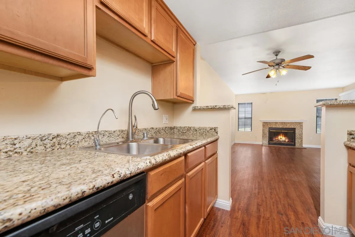 https://cdn.realtyfeed.com/cdn/127/250025053/c6f962b6355008e09880458c0a6aff9f.webp