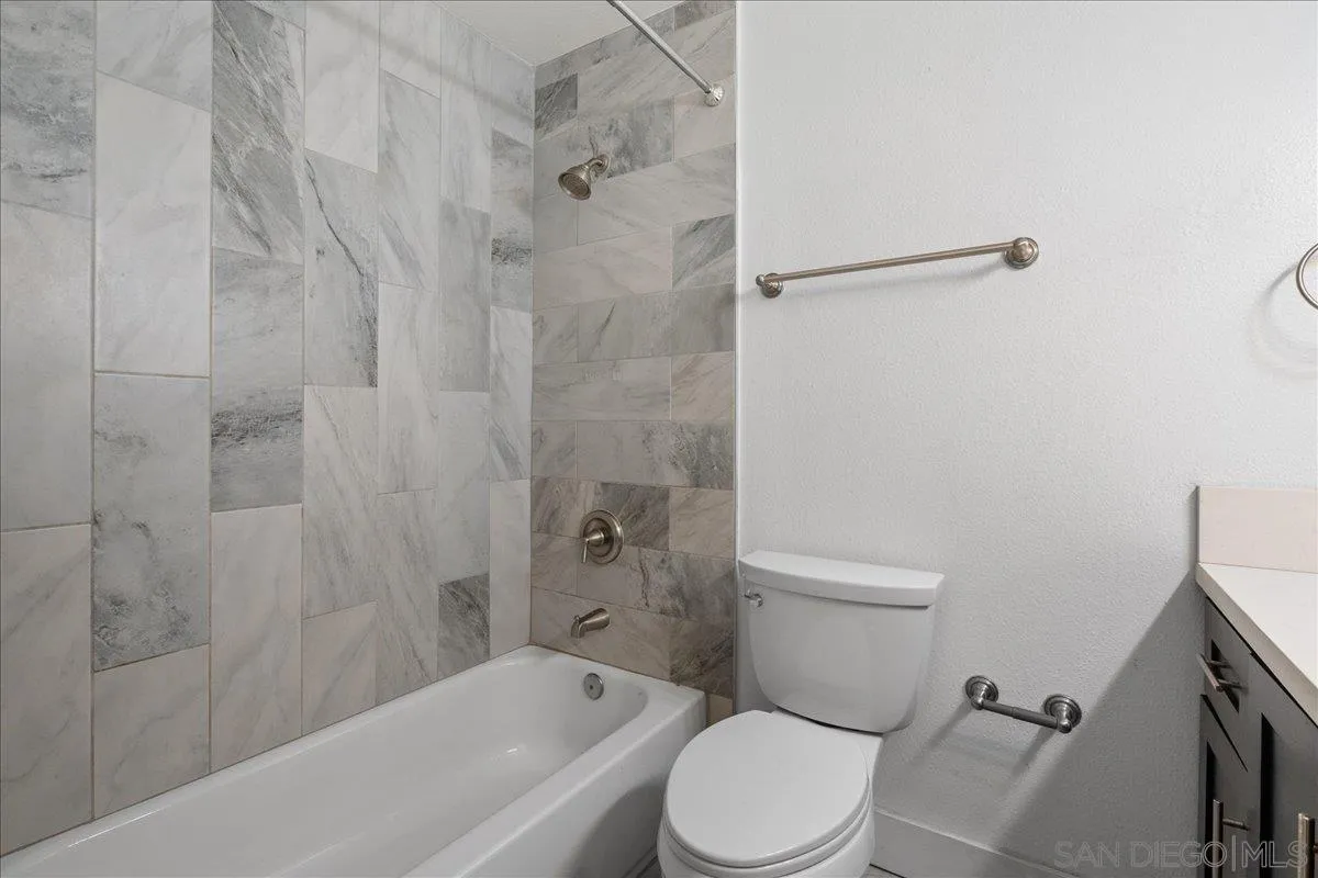 Photo #20: 250025099 Listing: Photo #20