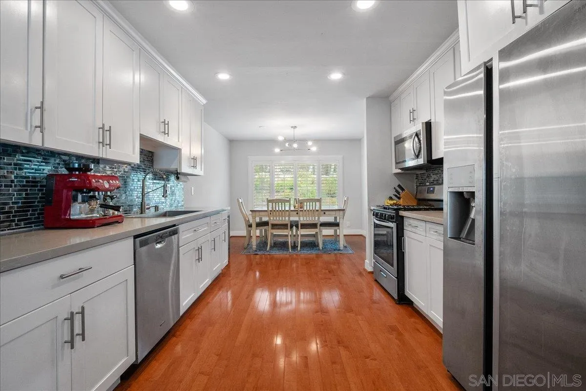 Photo #4: 250025099 Listing 