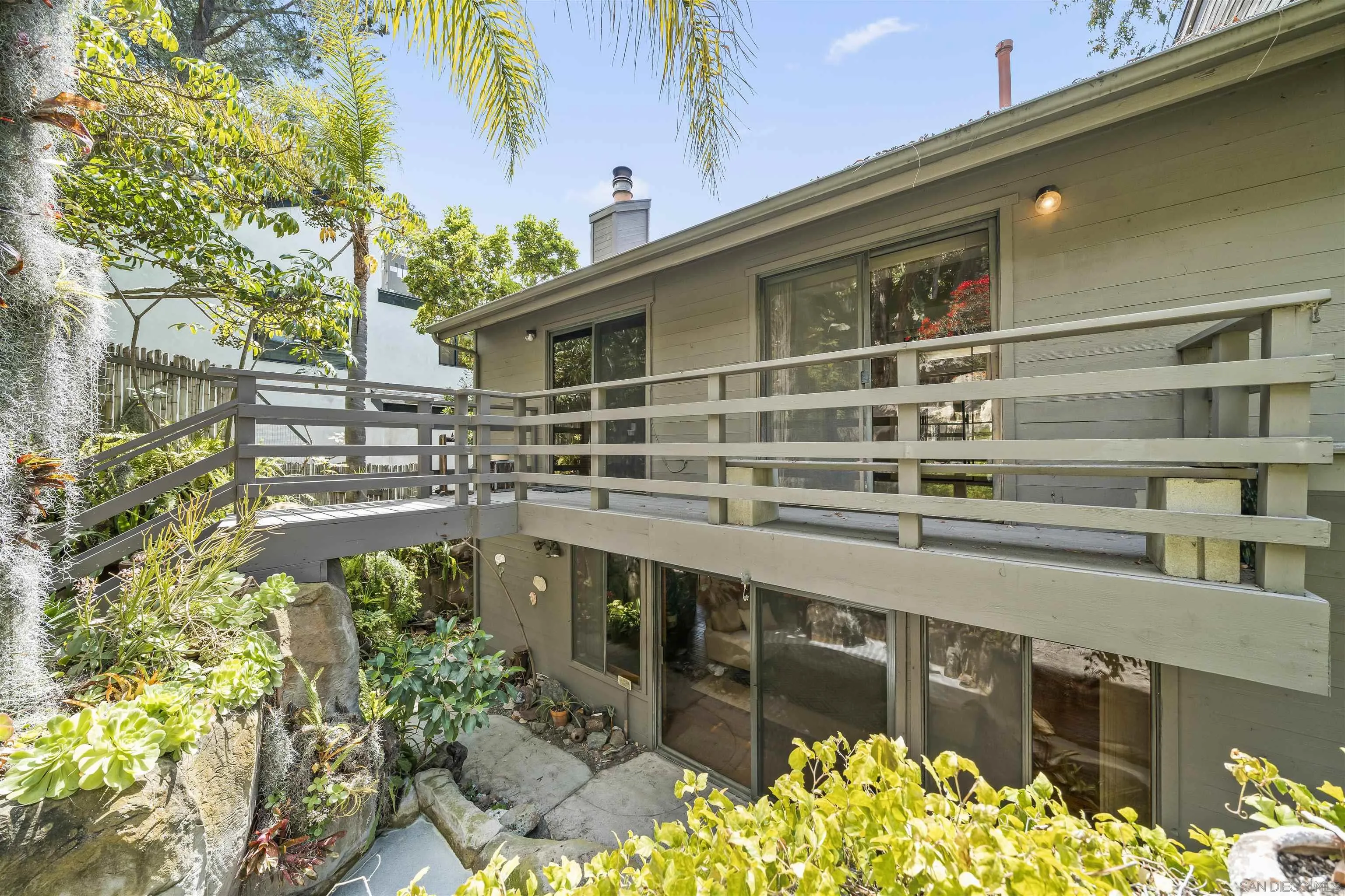 https://cdn.realtyfeed.com/cdn/127/250025155/1a7911de977f71def60a6297d13c8683.webp