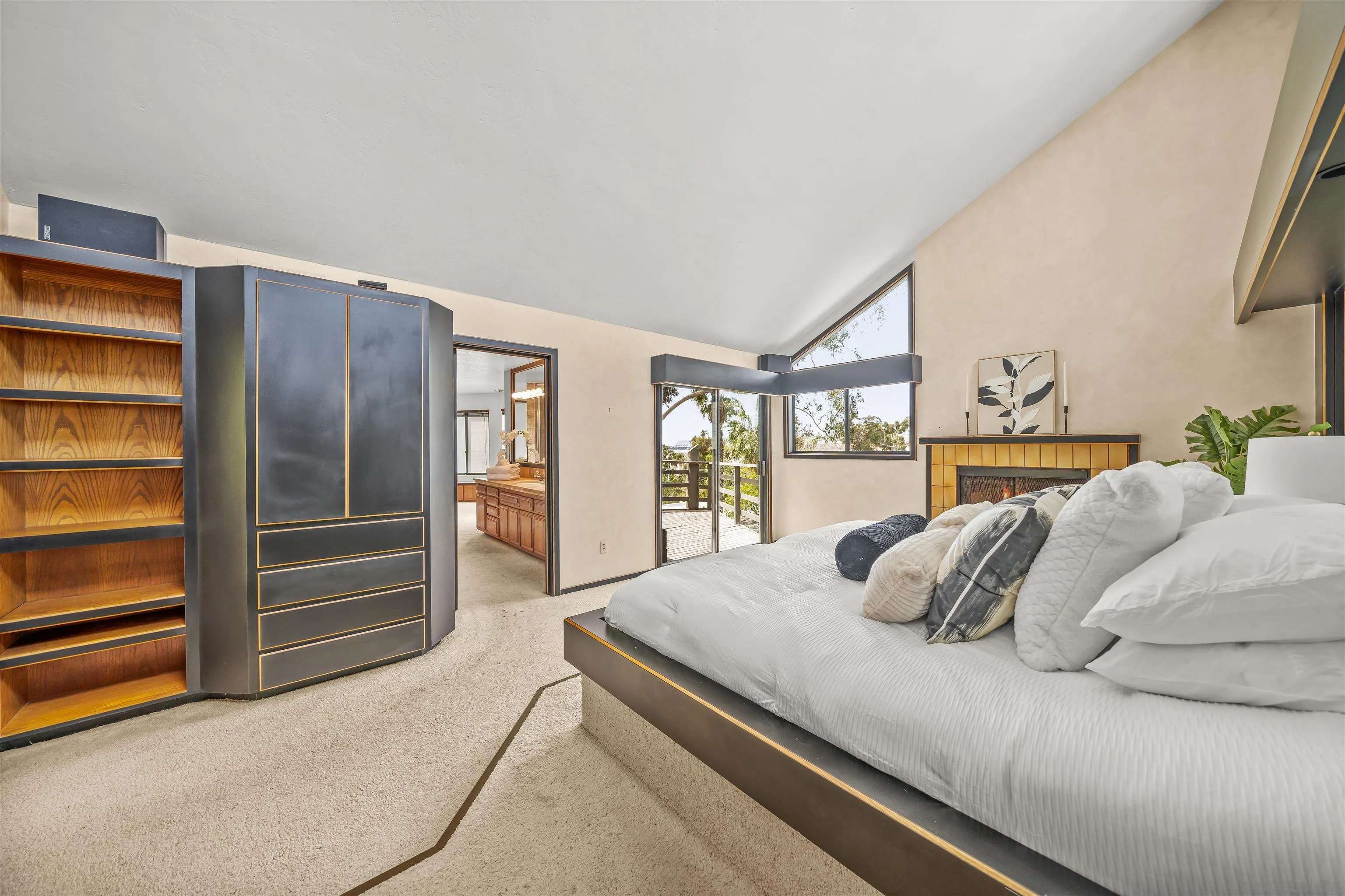https://cdn.realtyfeed.com/cdn/127/250025155/ac902cb080a5706f22d620799a095b68.webp
