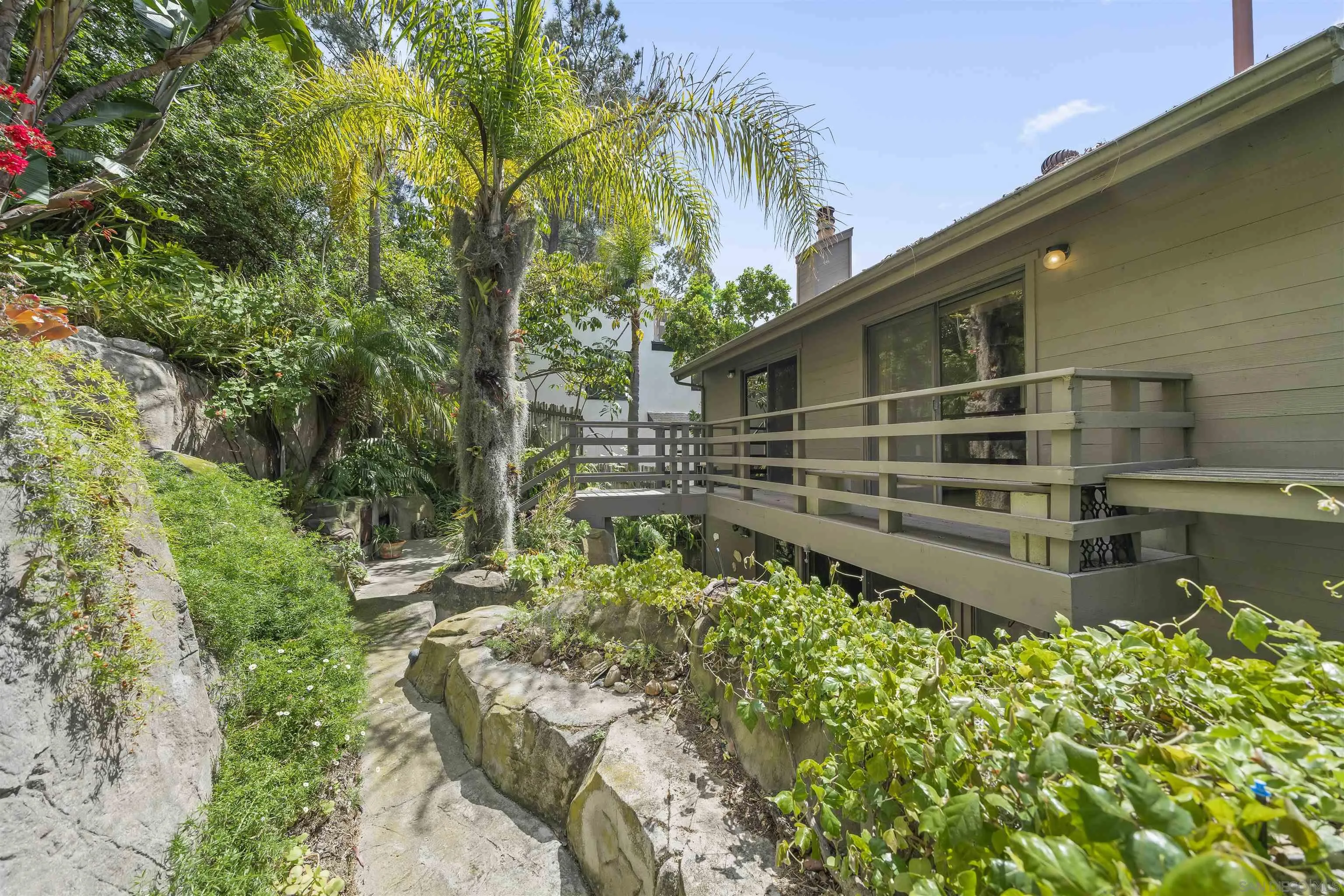 https://cdn.realtyfeed.com/cdn/127/250025155/f608f9e3e68f90846d7b4cc5026ba7ed.webp