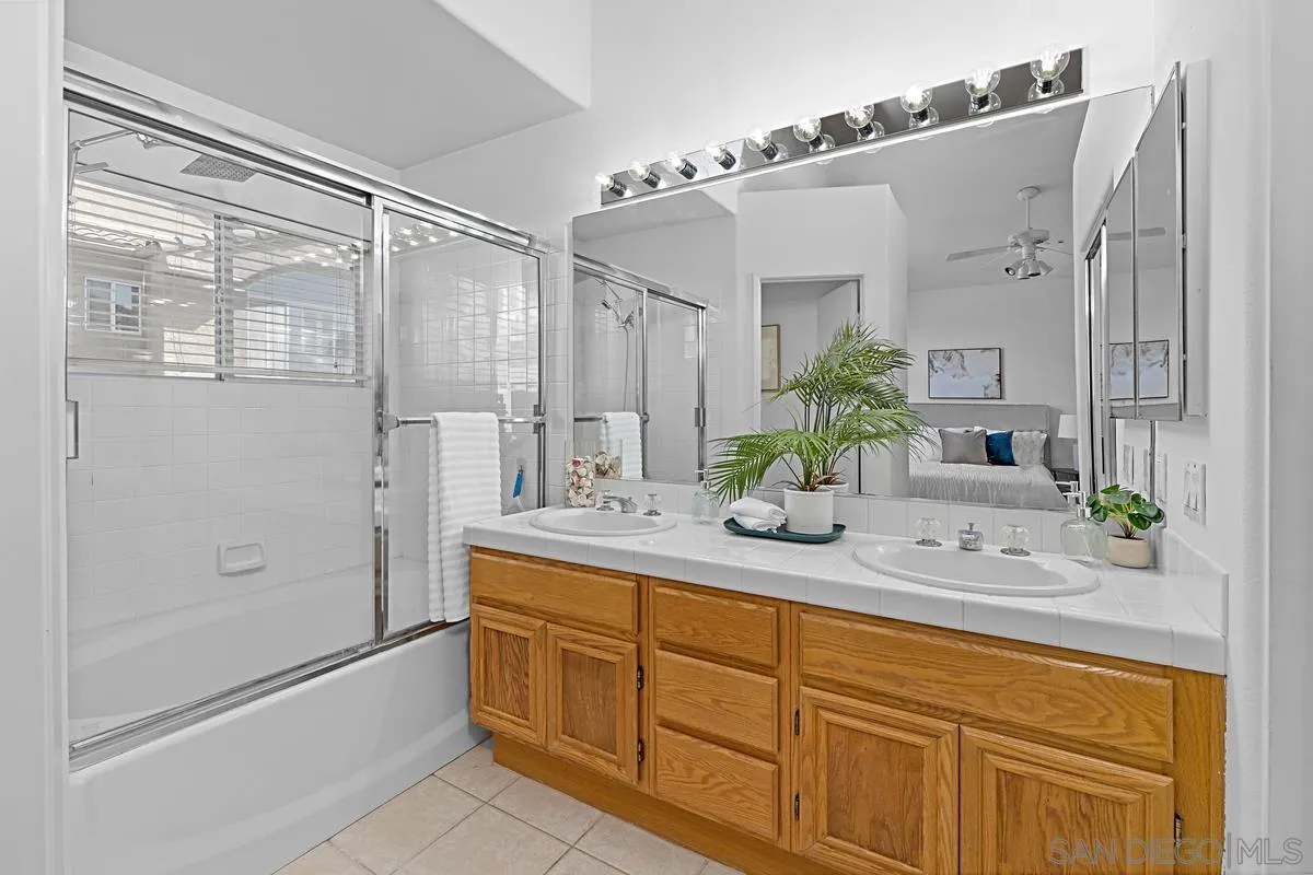 Photo #11: 250025179 Listing: Photo #11