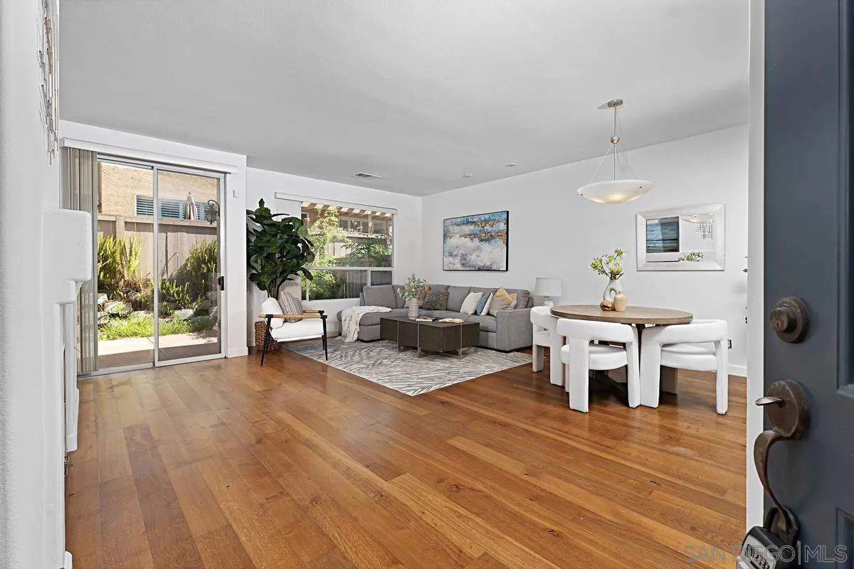 Photo #2: 250025179 Listing 