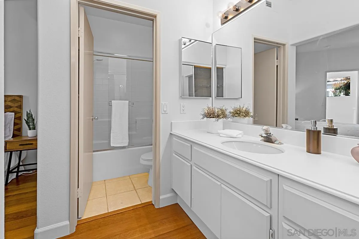Photo #15: 250025179 Listing: Photo #15