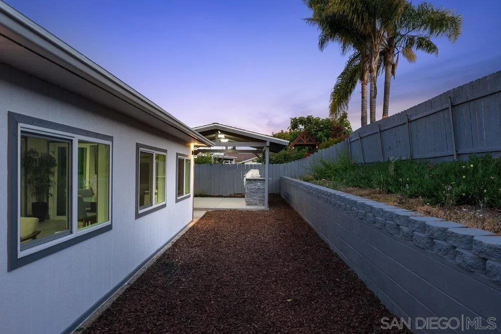 https://cdn.realtyfeed.com/cdn/127/250025189/88f6d12f38b890b15c77797f4f86d3ae.webp
