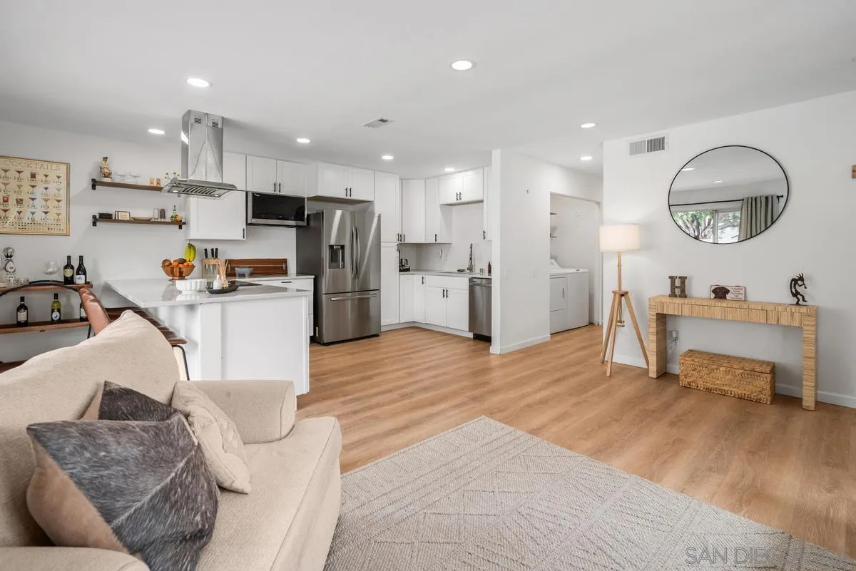 Photo #5: 250025191 Listing 