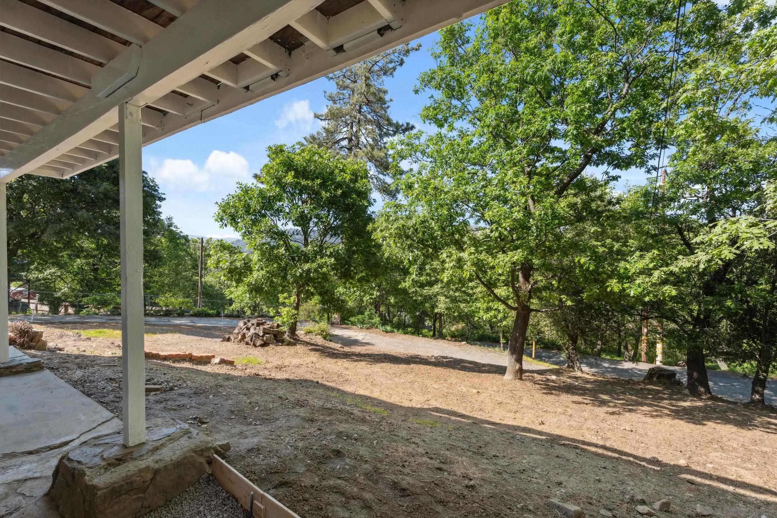 https://cdn.realtyfeed.com/cdn/127/250025202/3c911a1fda2a451372a04b2d427f2055.webp